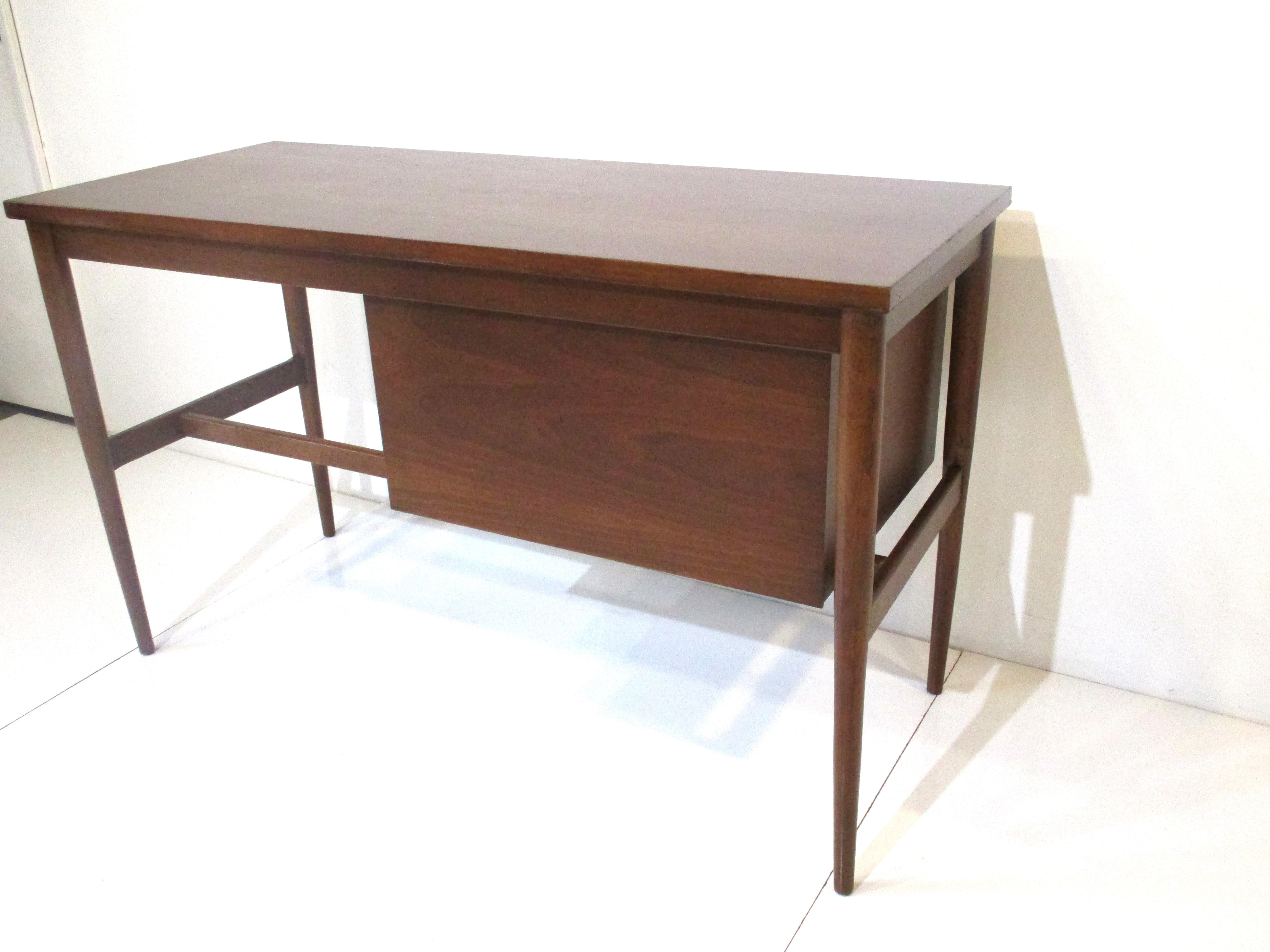 20th Century Mid-Century Desk by the Bassett Furniture Co