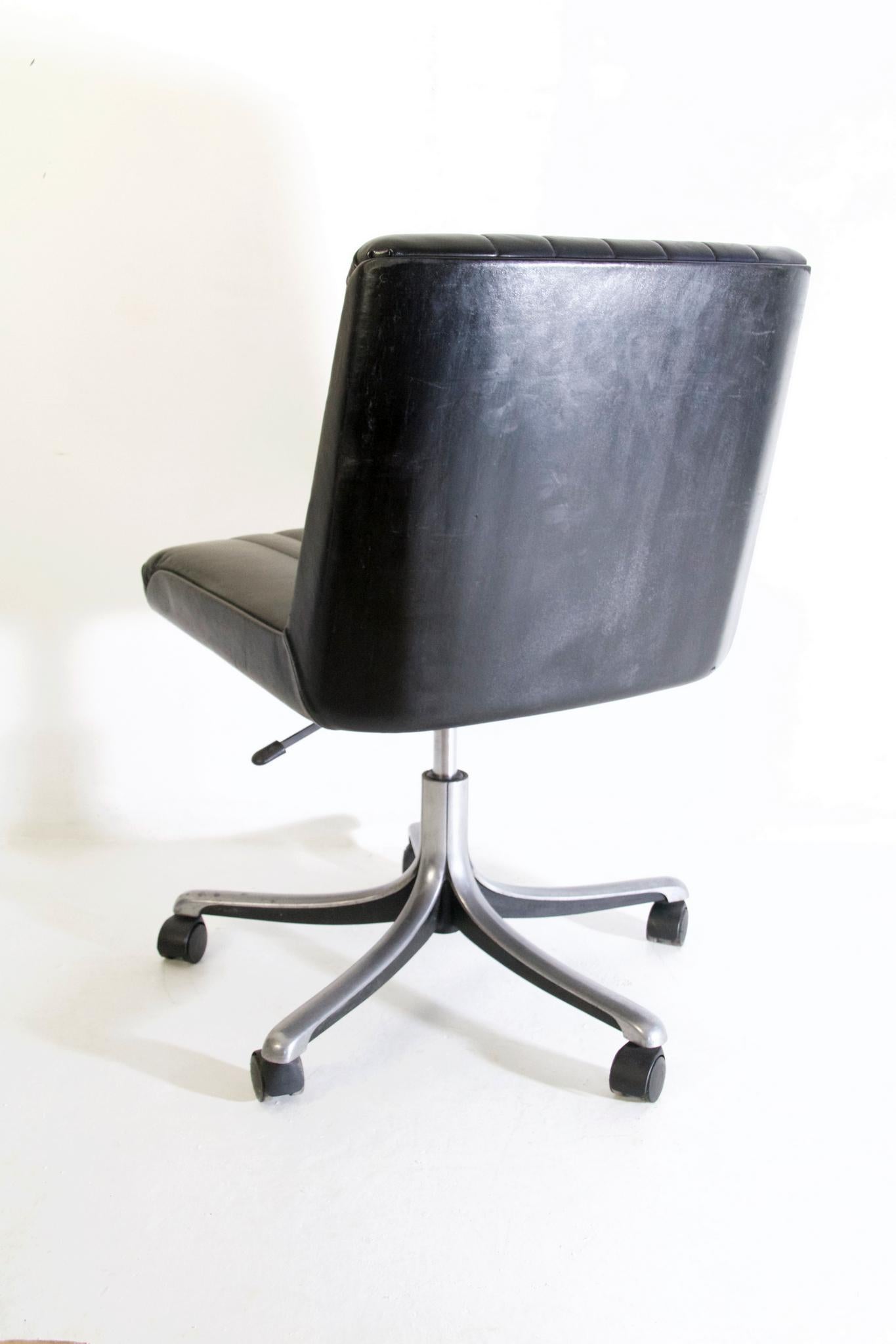 Italian Mid Century Desk Chair by Osvaldo Borsani for Tecno Italy