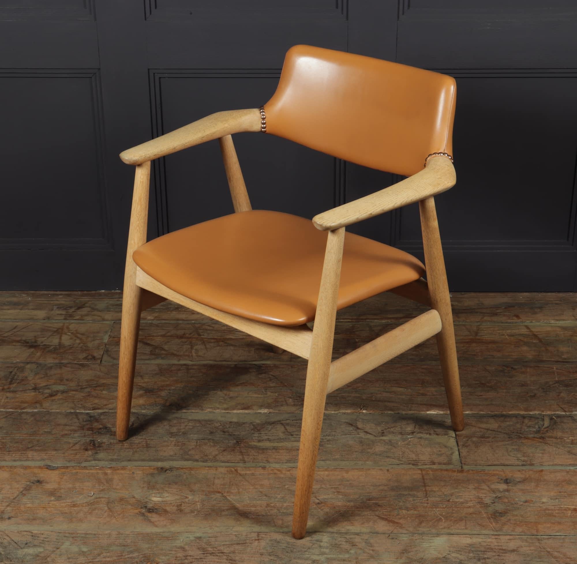 A well designed and crafted desk chair produced in oak and tan leather so has a fair weight to it and very strong, the chair has no loose joints and is very stable the leather upholstery is in excellent condition throughout

Age: 1950

Style: