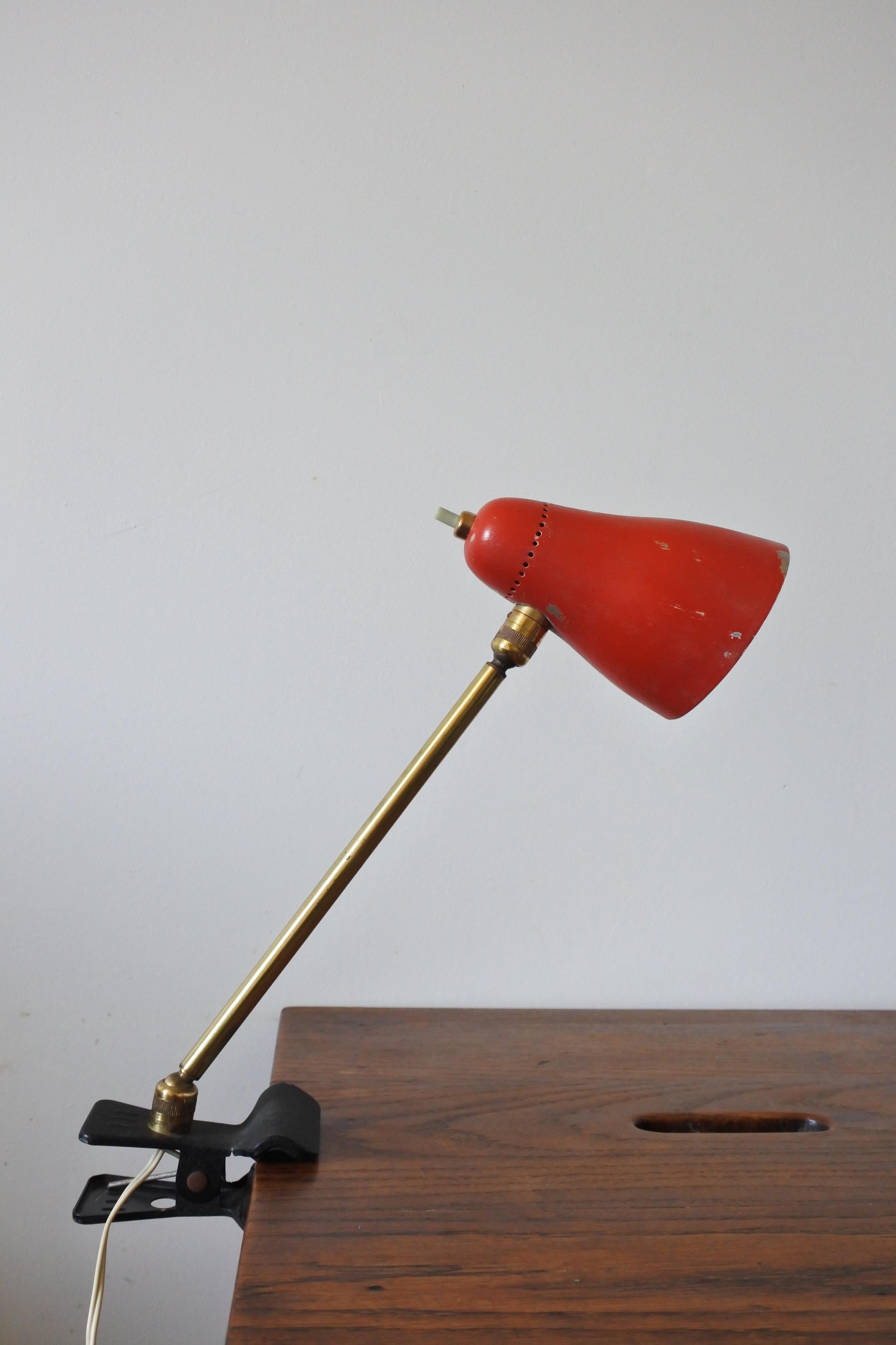 Italian Mid Century Desk Clamp Lamp in Brass & Metal by Giuseppe Ostuni, Italy, 1950s