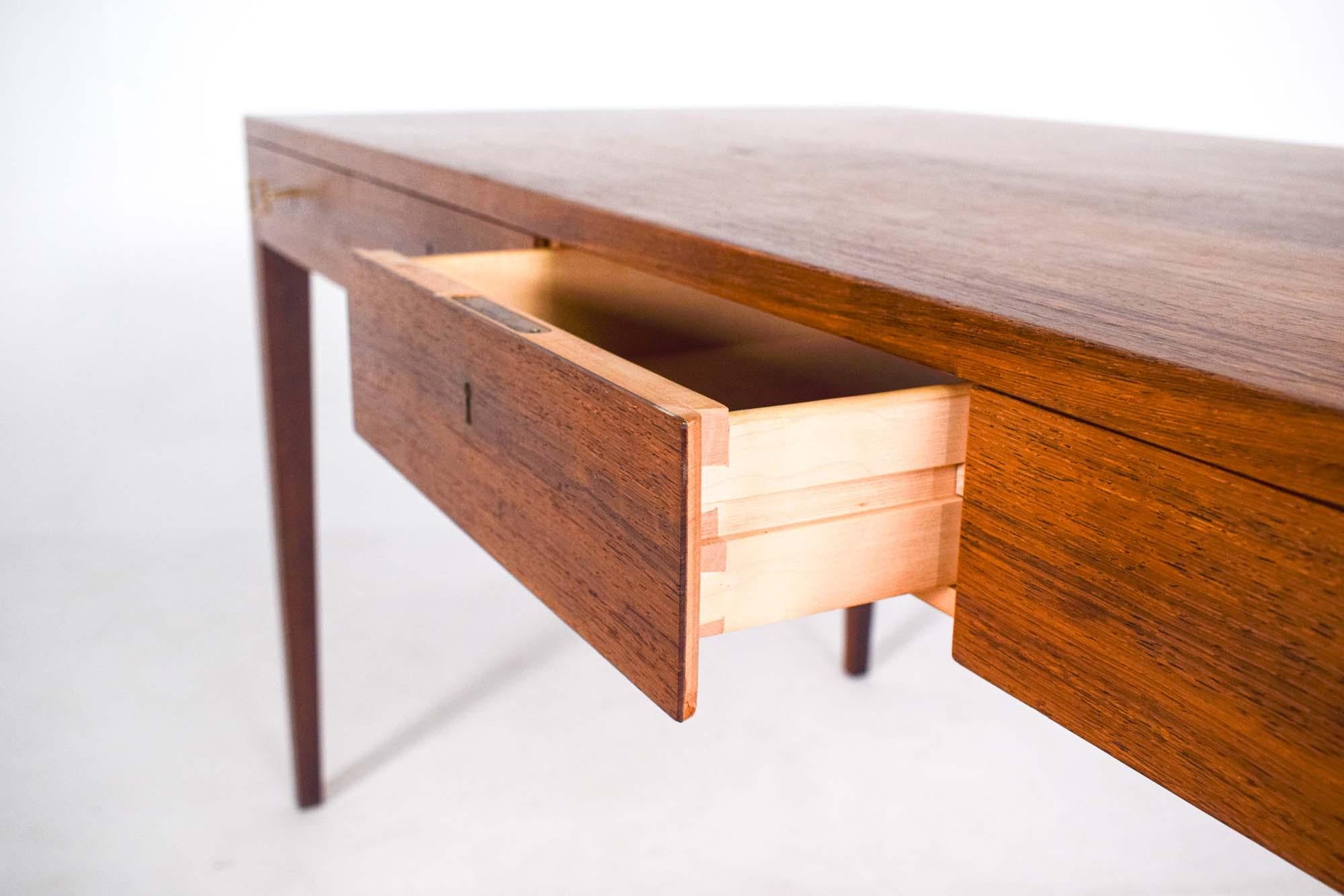 Mid Century Desk Designed by Severin Hansen for Haslev, 1958 For Sale 3