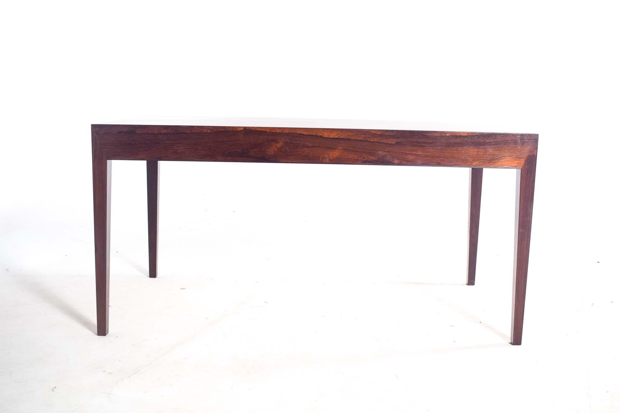 Mid Century Desk Designed by Severin Hansen for Haslev In Good Condition For Sale In Lisboa, Lisboa
