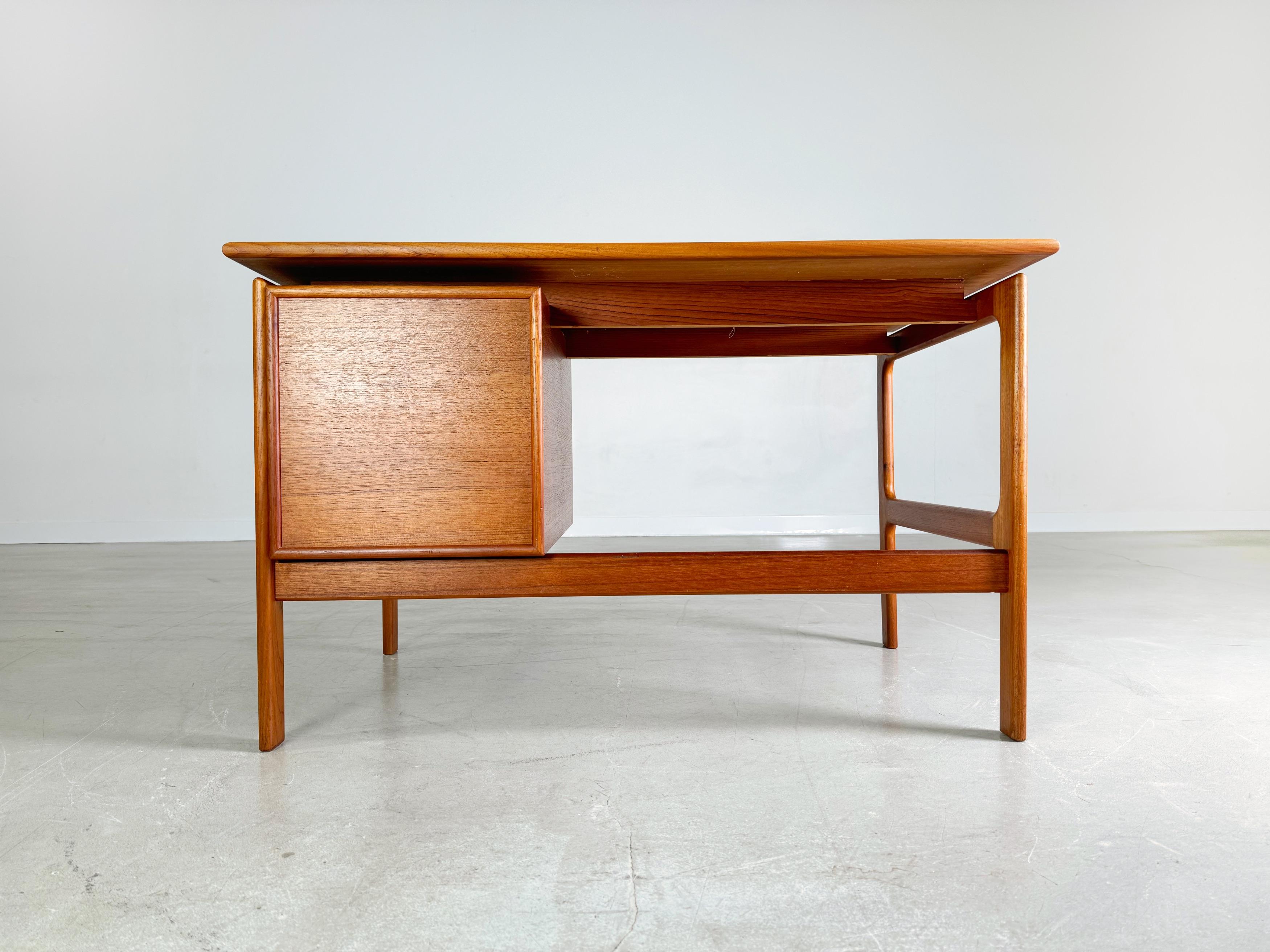 Mid Century desk Gasvig Mobler Arne Vodder Teak 3
