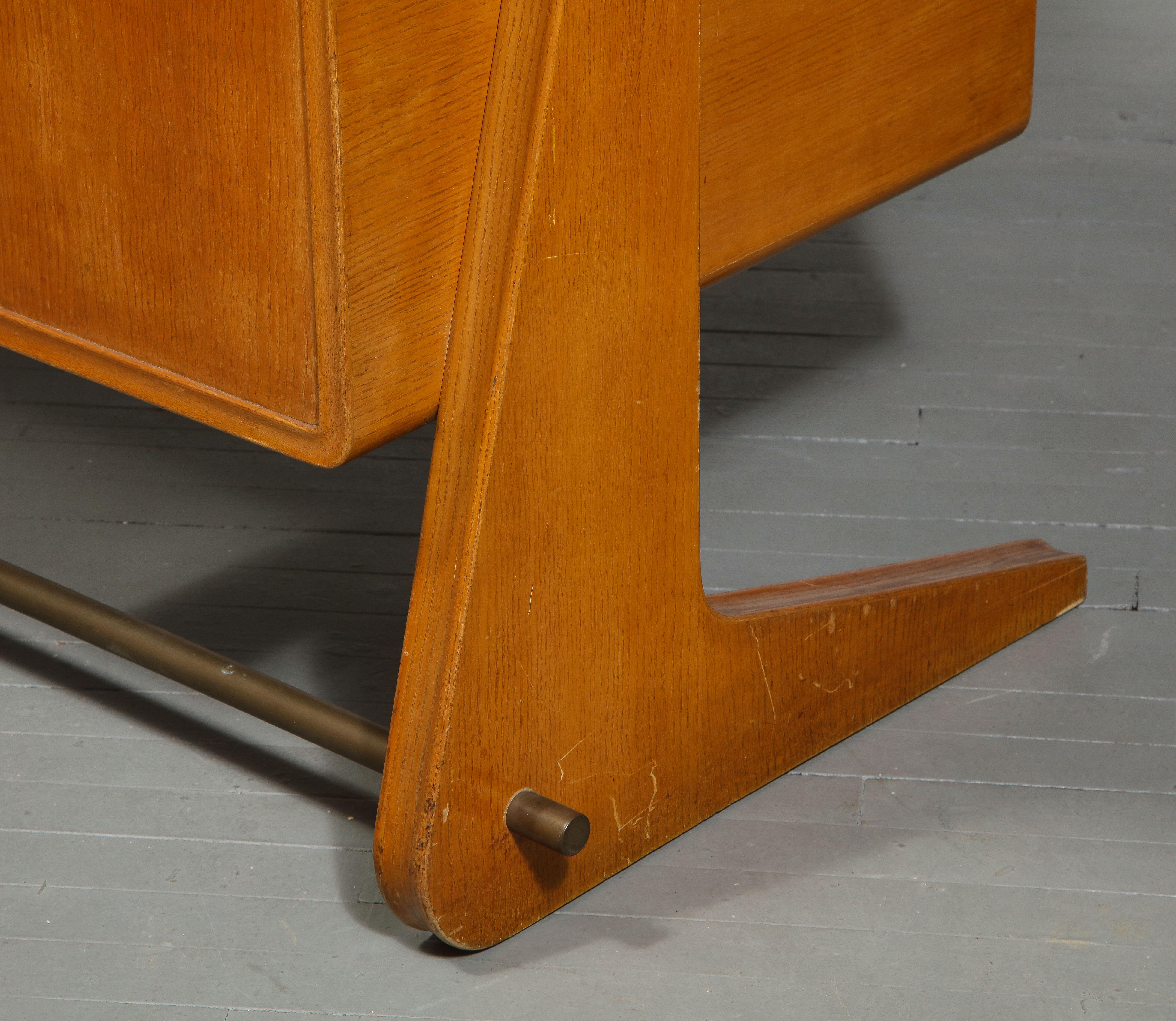 Mid-Century Desk in the Manner of Gio Ponti, Italy, circa 1950s 7