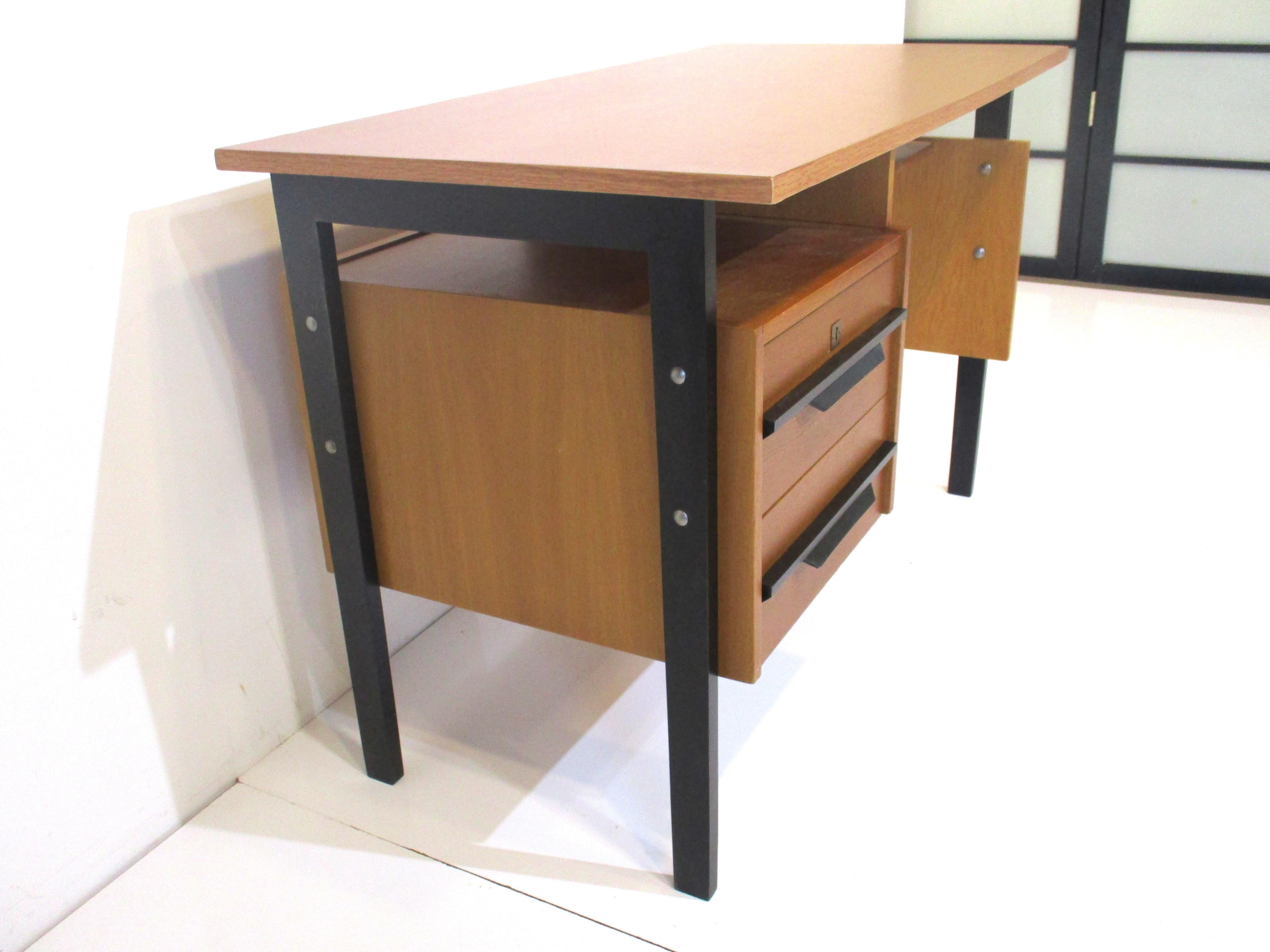 Mid Century Desk in the style of Hans Wegner Denmark  In Good Condition For Sale In Cincinnati, OH