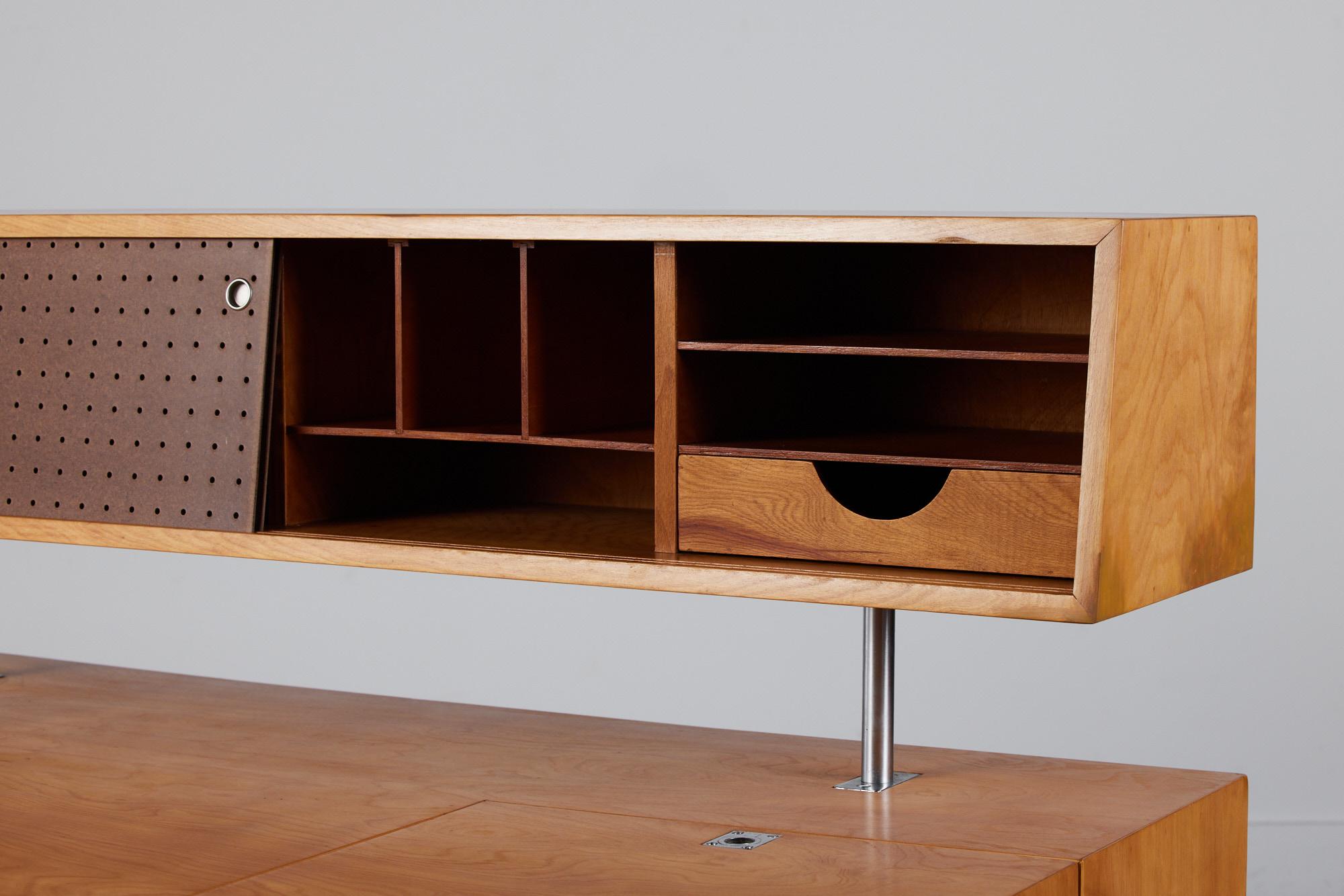 Mid-Century Desk in the Style of Luther Conover 3
