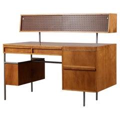 Mid-Century Desk in the Style of Luther Conover