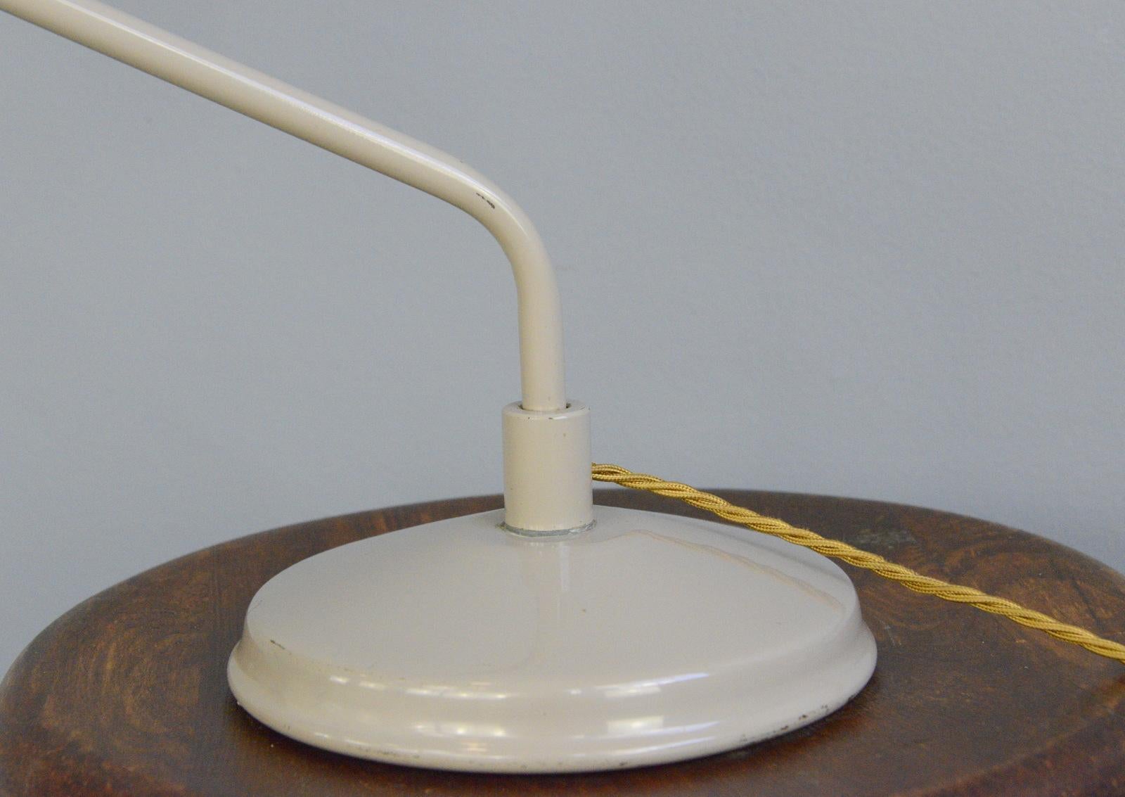 Midcentury Desk Lamp by Art Speciality Chicago, circa 1950s In Good Condition In Gloucester, GB