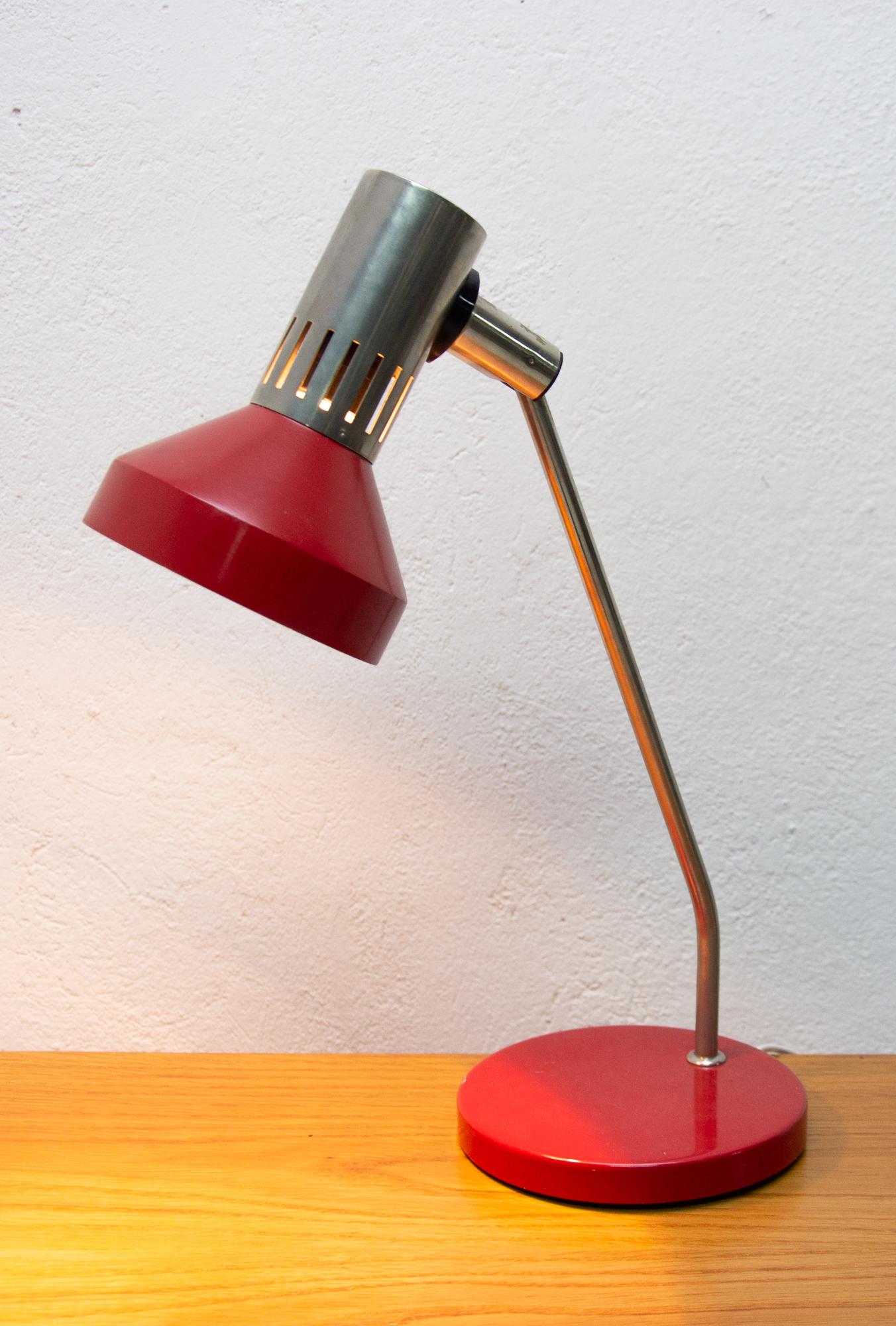 Midcentury desk lamp designed by Josef Hurka for Napako. Features a chrome-plated construction. In very good Vintage condition, fully functional.
