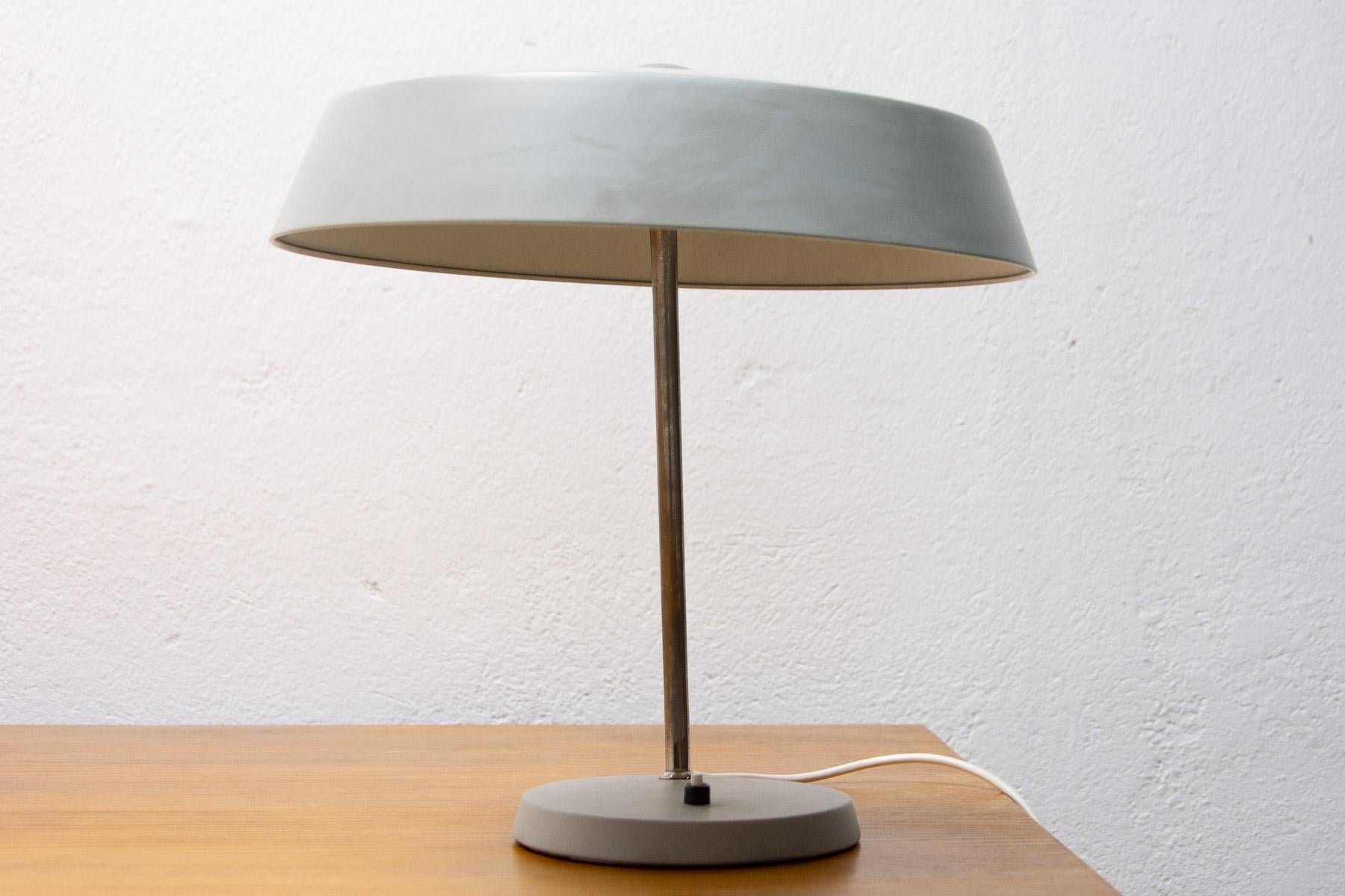 Mid century desk lamp, Czechoslovakia, 1960´s For Sale 1