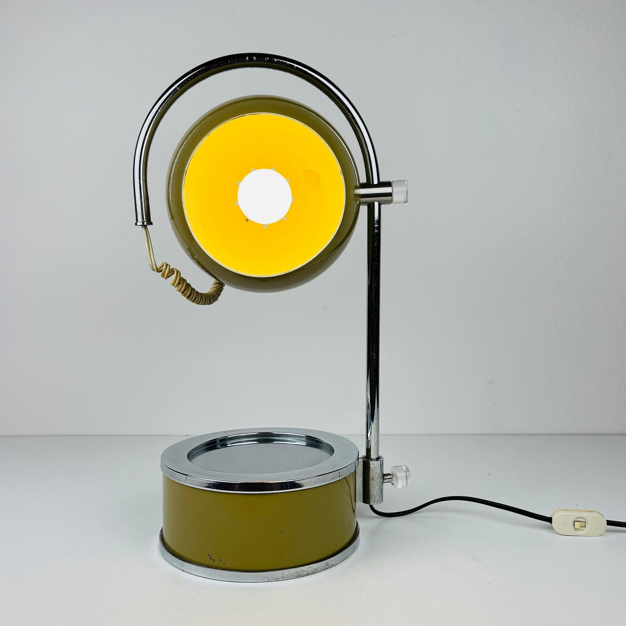 Lampe de bureau du milieu du siècle Italie 1960  en vente 4
