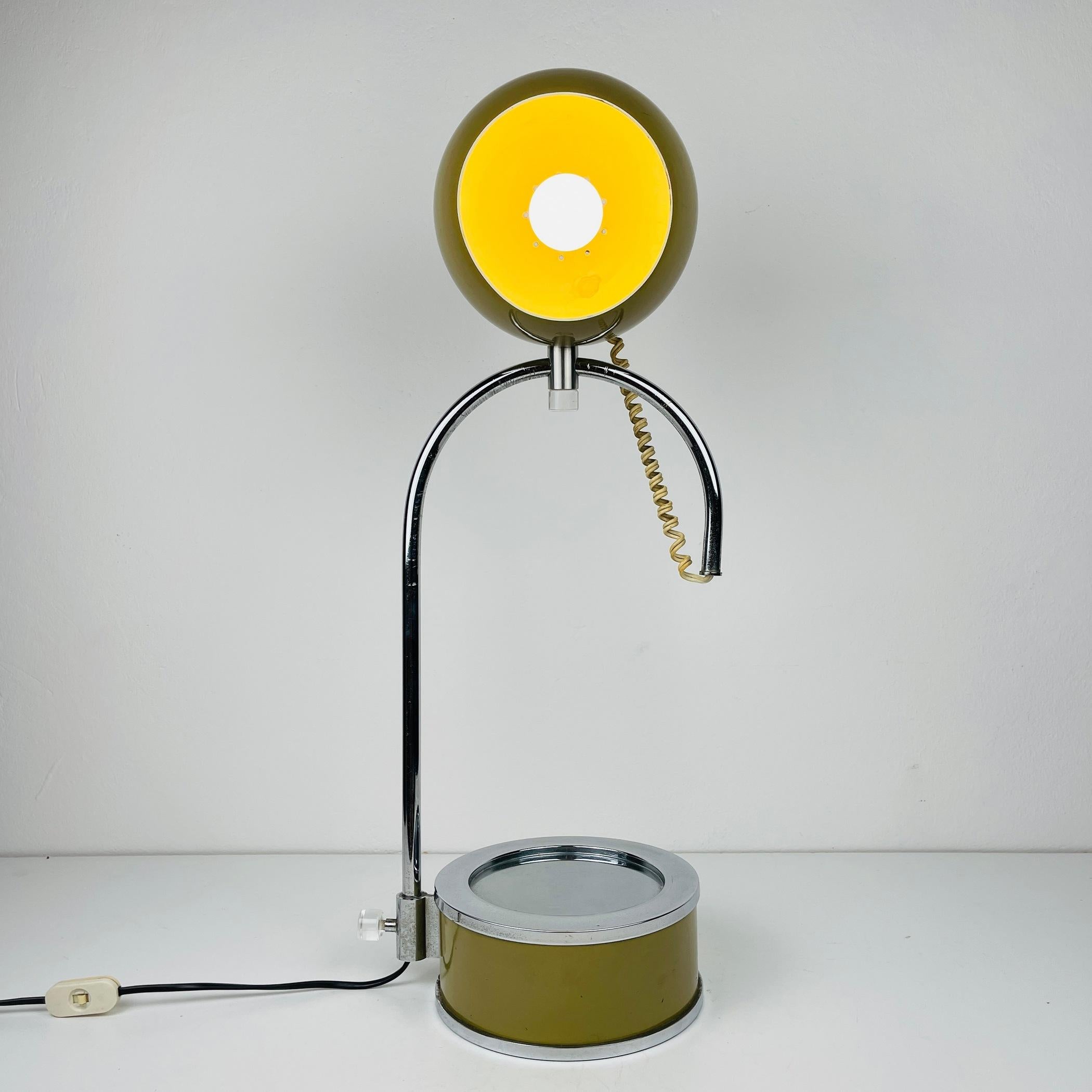 Lampe de bureau du milieu du siècle Italie 1960  en vente 1