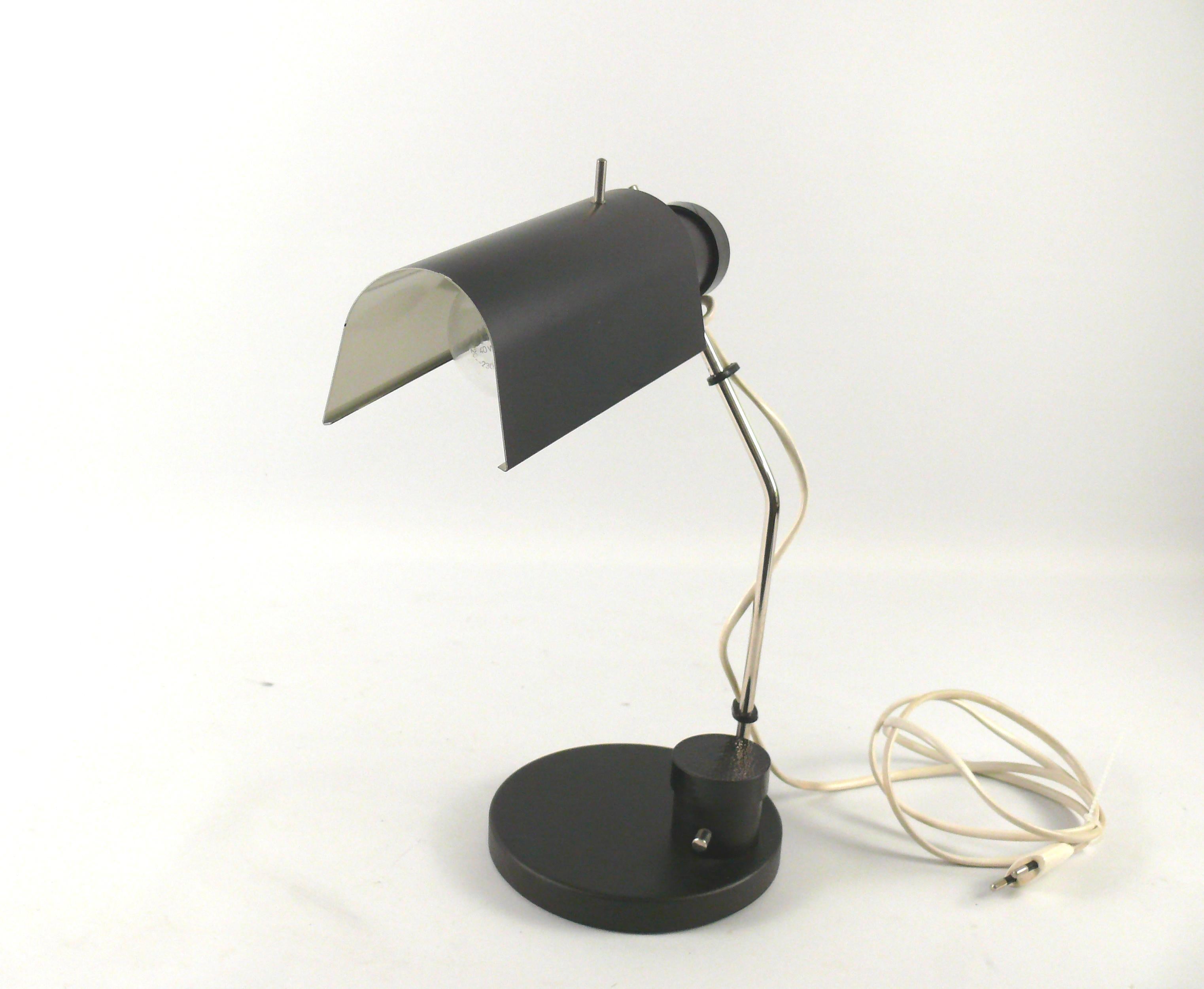 Mid-Century Modern Mid Century Desk Lamp, made by Metalldrücker Halle, Design Alfred Kalthoff 1960s For Sale