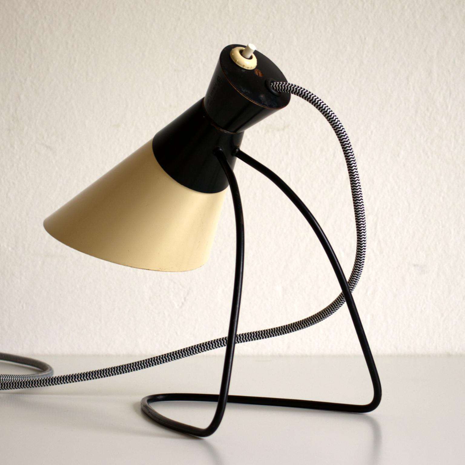 Mid Century Desk Lamp Model 1621 by Josef Hurka for Napako Czechoslovakia, 1950s In Good Condition For Sale In Lucenec, SK