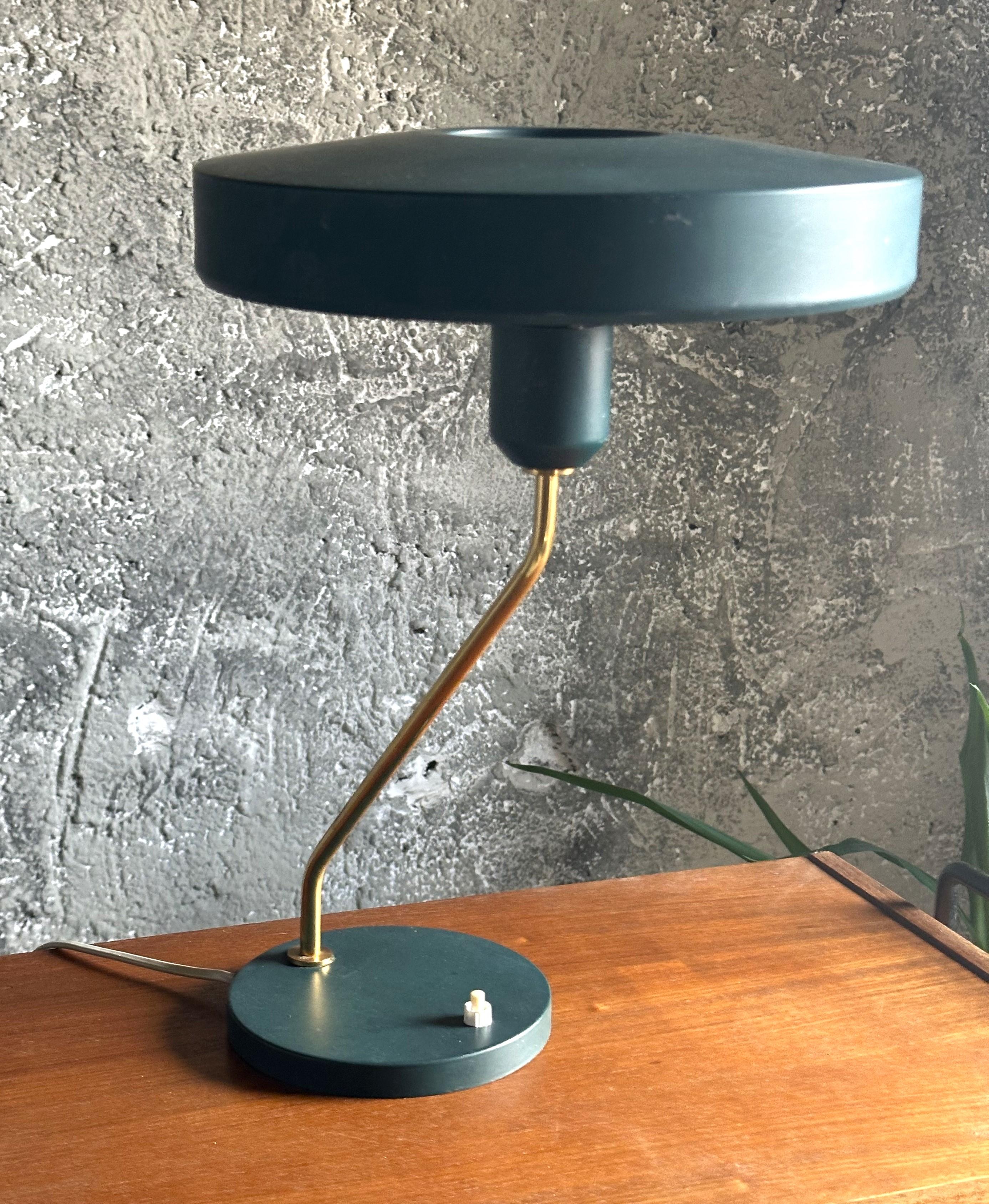 Schreibtischlampe aus der Mitte des Jahrhunderts „Romeo“ von Louis Kalff für Philips, 1950 im Angebot 11