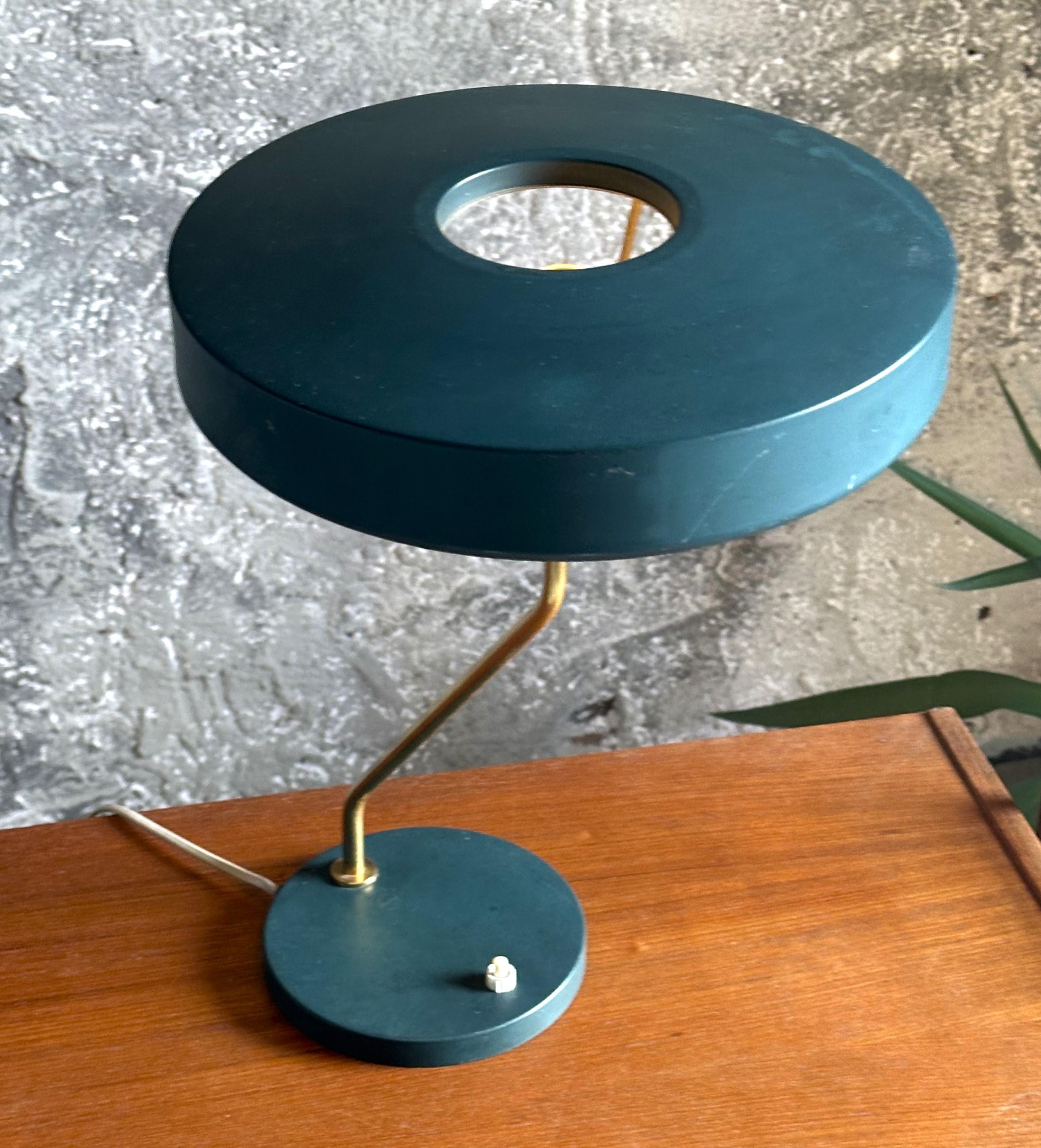 Schreibtischlampe aus der Mitte des Jahrhunderts „Romeo“ von Louis Kalff für Philips, 1950 (Niederländisch) im Angebot