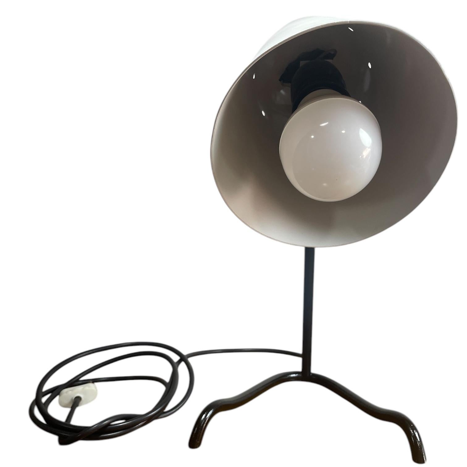 Mid Century Schreibtischlampe Stilnovo Style Orientable (Moderne der Mitte des Jahrhunderts) im Angebot