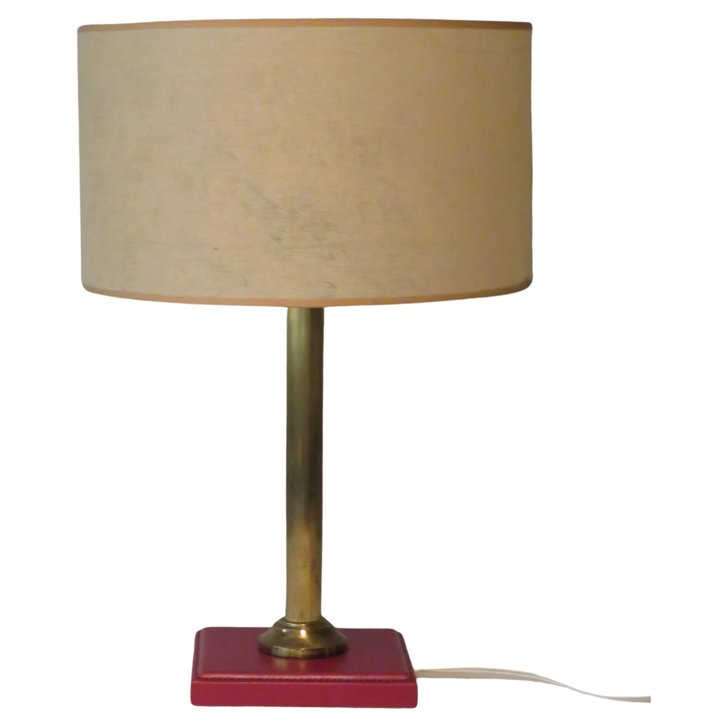 Lampada da scrivania di metà secolo con base in pelle nello stile di J. Adnet, Francia 1960