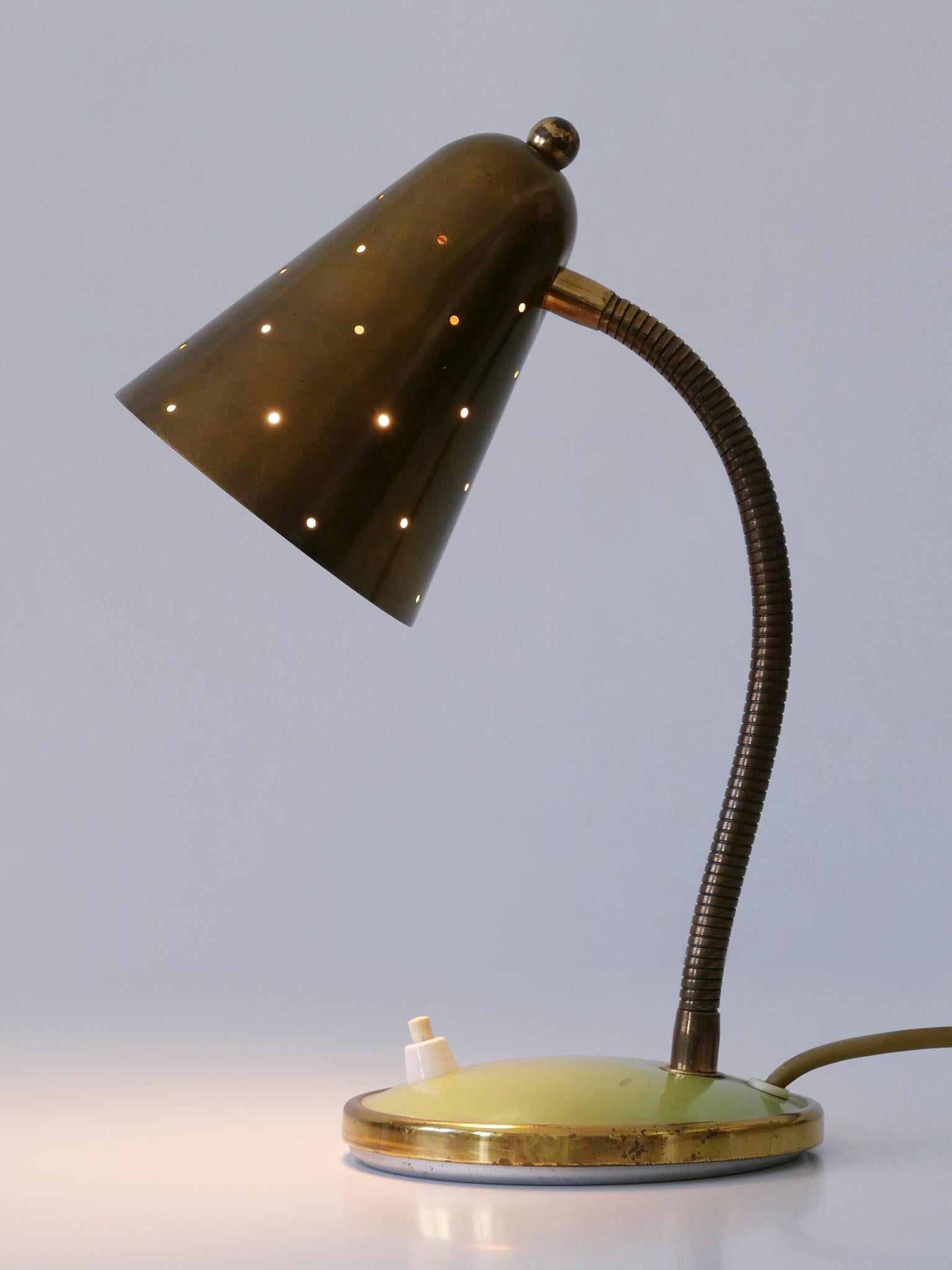 Lampe de bureau ou lampe de table du milieu du siècle par Vereinigte Werkstätten Allemagne 1950s en vente 8