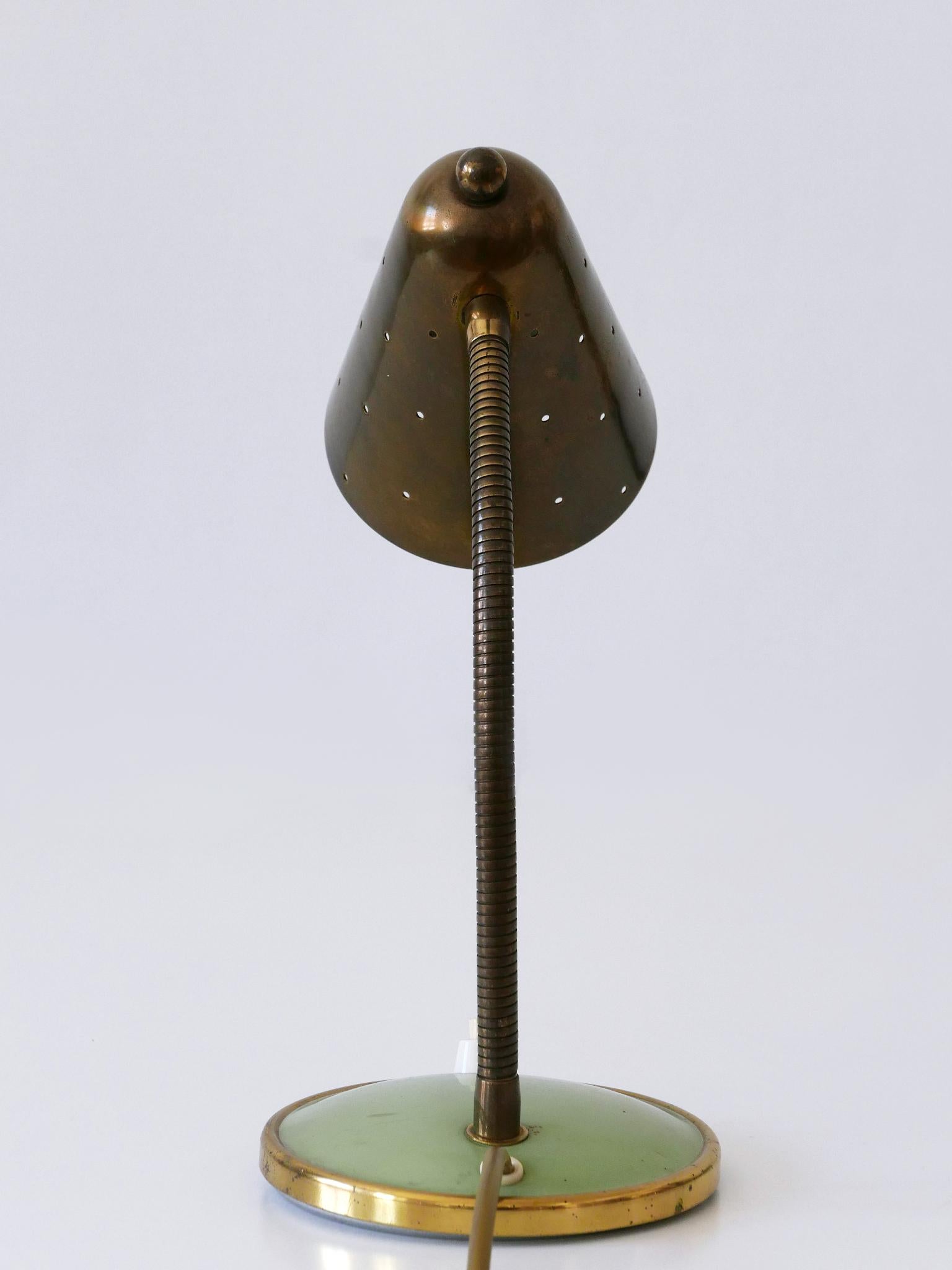 Lampe de bureau ou lampe de table du milieu du siècle par Vereinigte Werkstätten Allemagne 1950s en vente 1