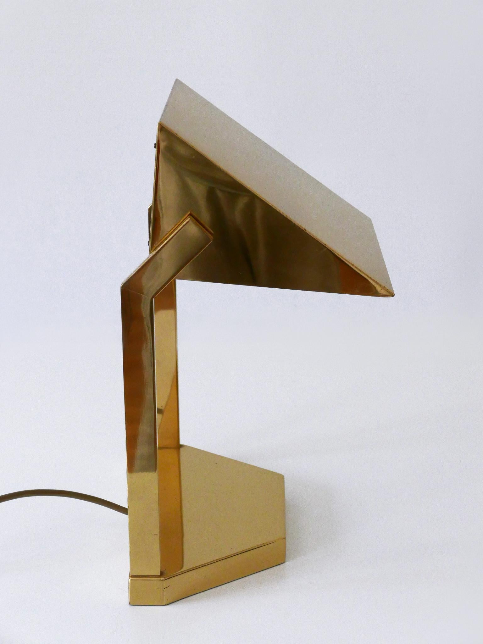Mid Century Desk Light or Table Lamp by Vereinigte Werkstätten Germany 1960s In Good Condition For Sale In Munich, DE