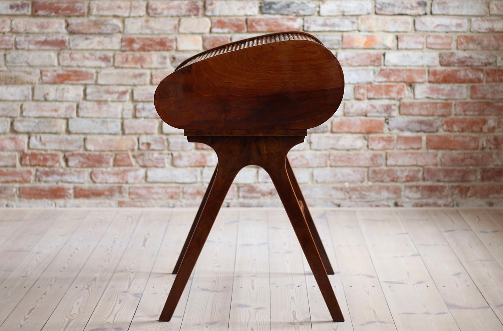 Polish Midcentury Desk with Roll-Top, Walnut Veneer, 1950s, Fully Restored