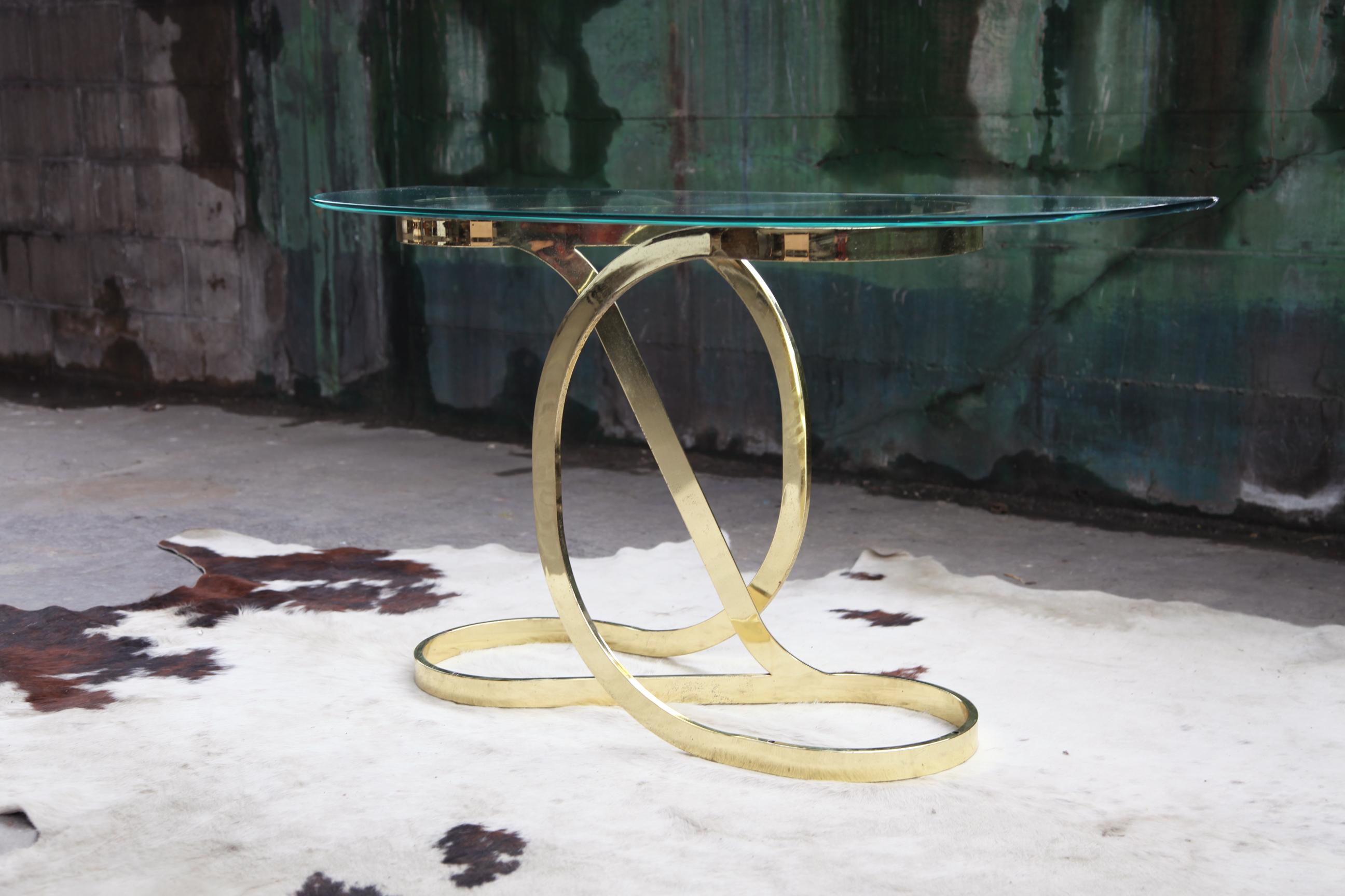 Mid-Century Modern Table console courbée à ruban de laiton, milieu de siècle, DIA Design Institute of America en vente