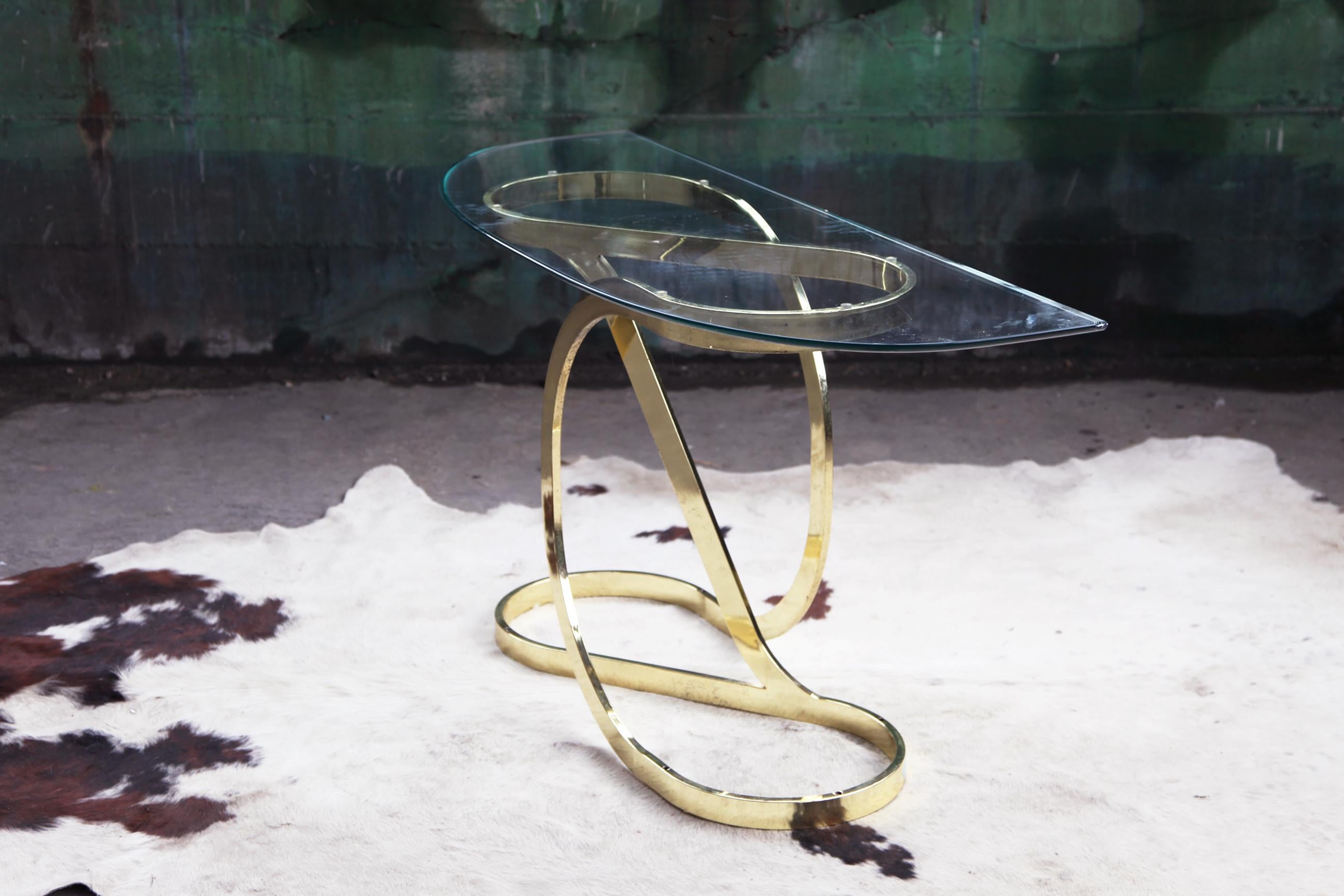 Table console courbée à ruban de laiton, milieu de siècle, DIA Design Institute of America en vente 1