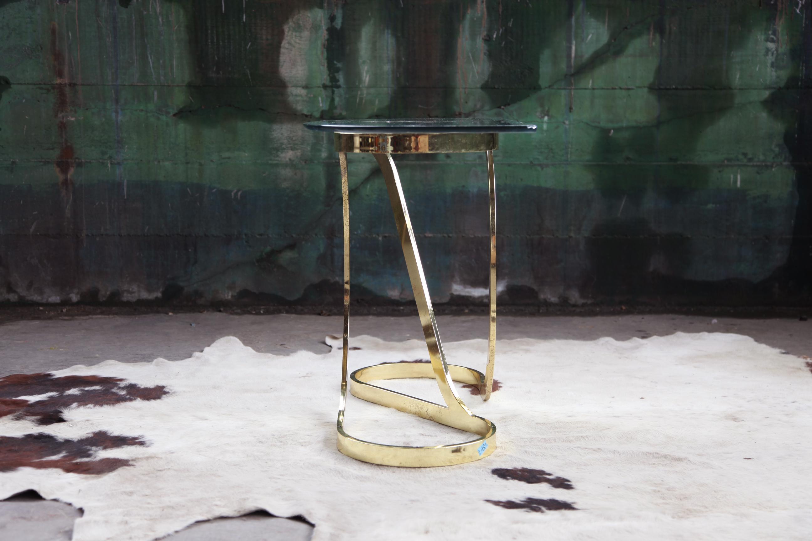 Table console courbée à ruban de laiton, milieu de siècle, DIA Design Institute of America en vente 2