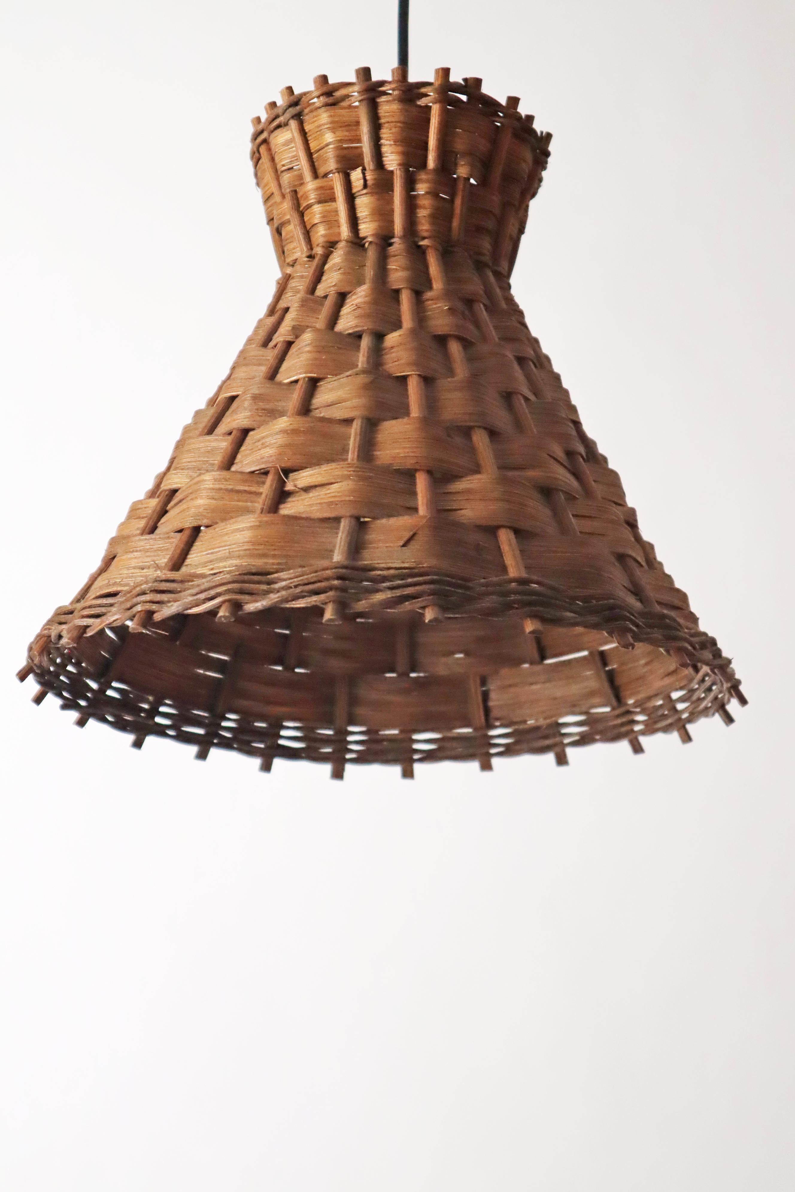 Mid-Century Diabolo Wood Hanging Pendant, 1970s For Sale 3