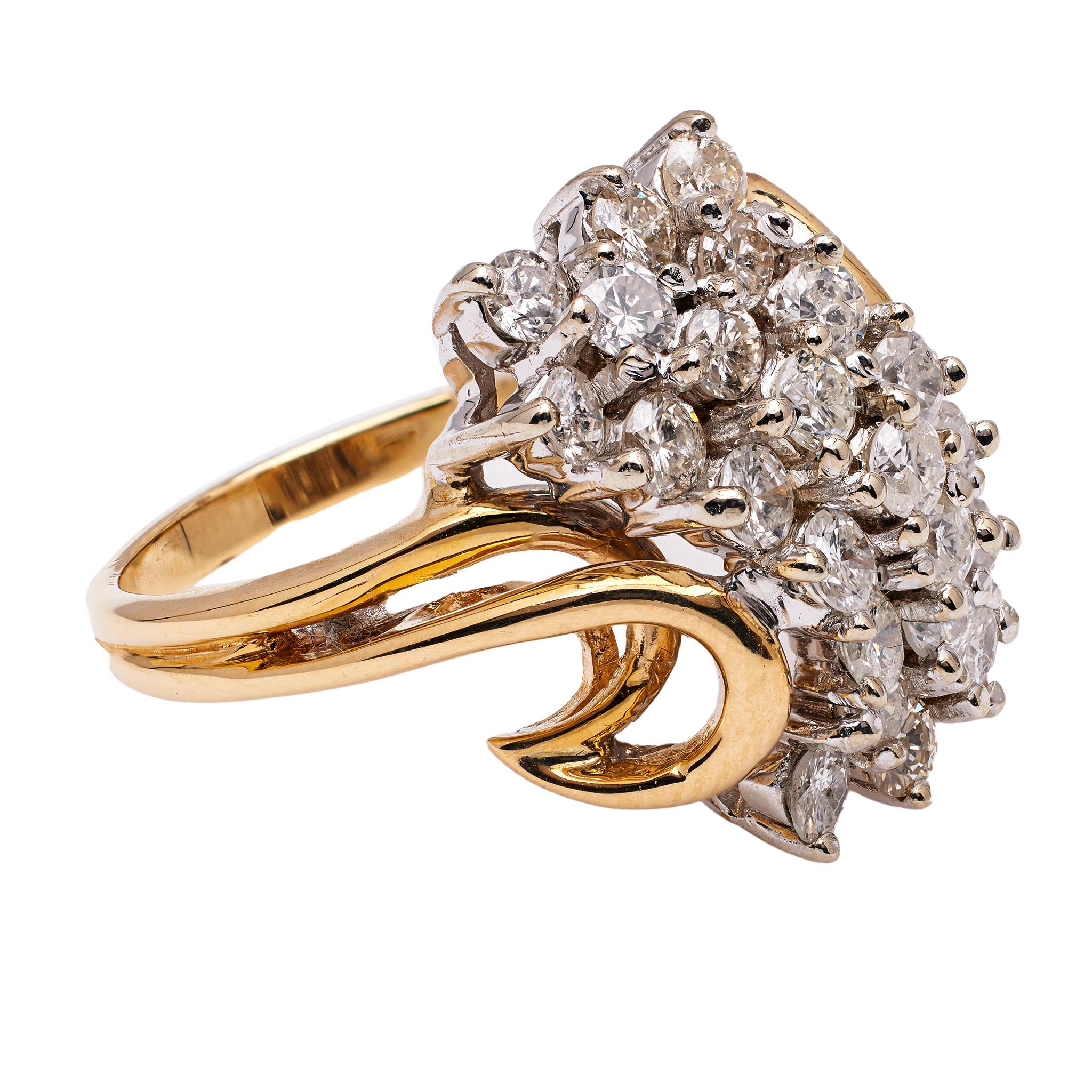 Mid Century Diamond 14k Gold Zwei-Ton-Cocktail-Ring für Damen oder Herren im Angebot