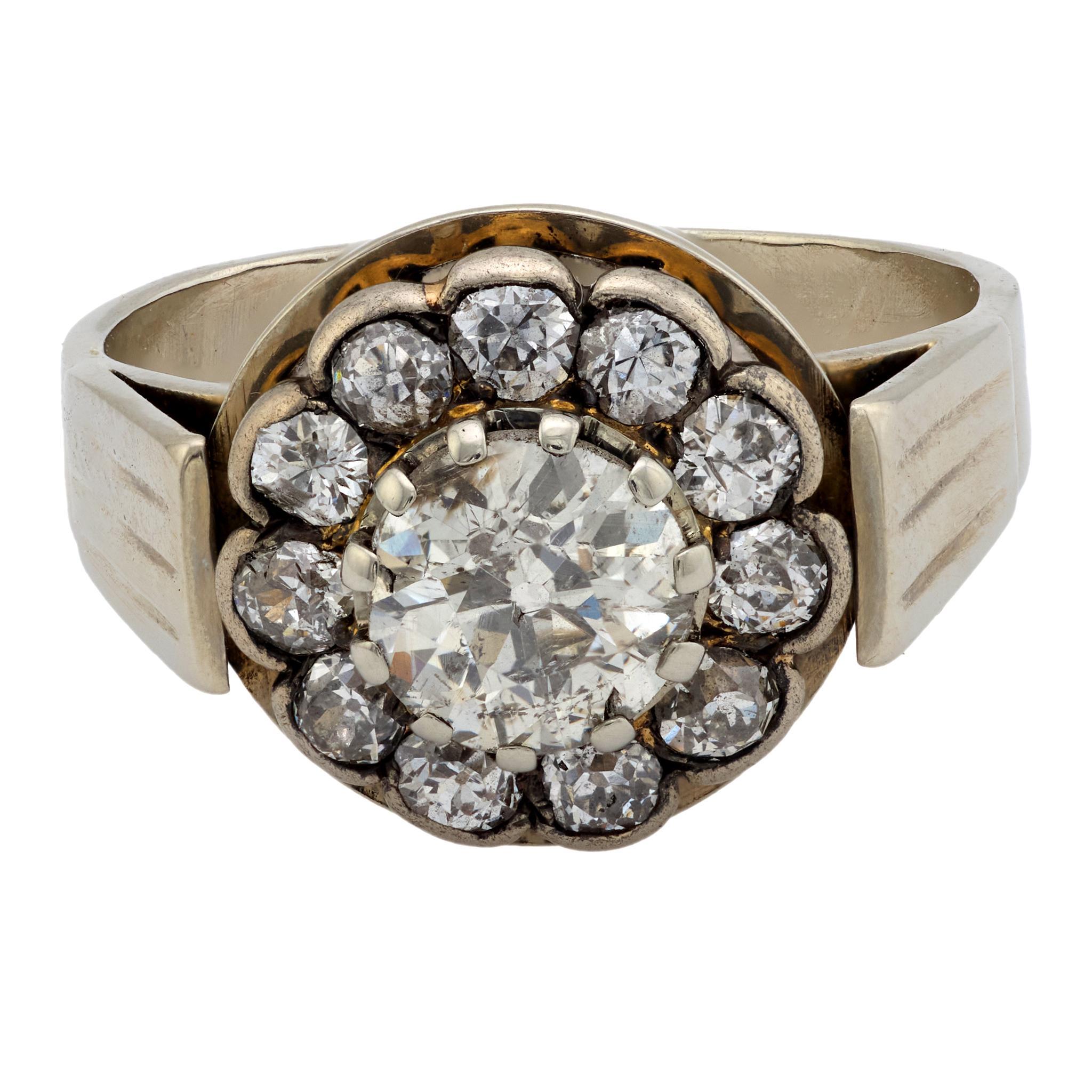 Anillo en racimo de oro blanco de 14k con diamantes de mediados de siglo Moderno en venta