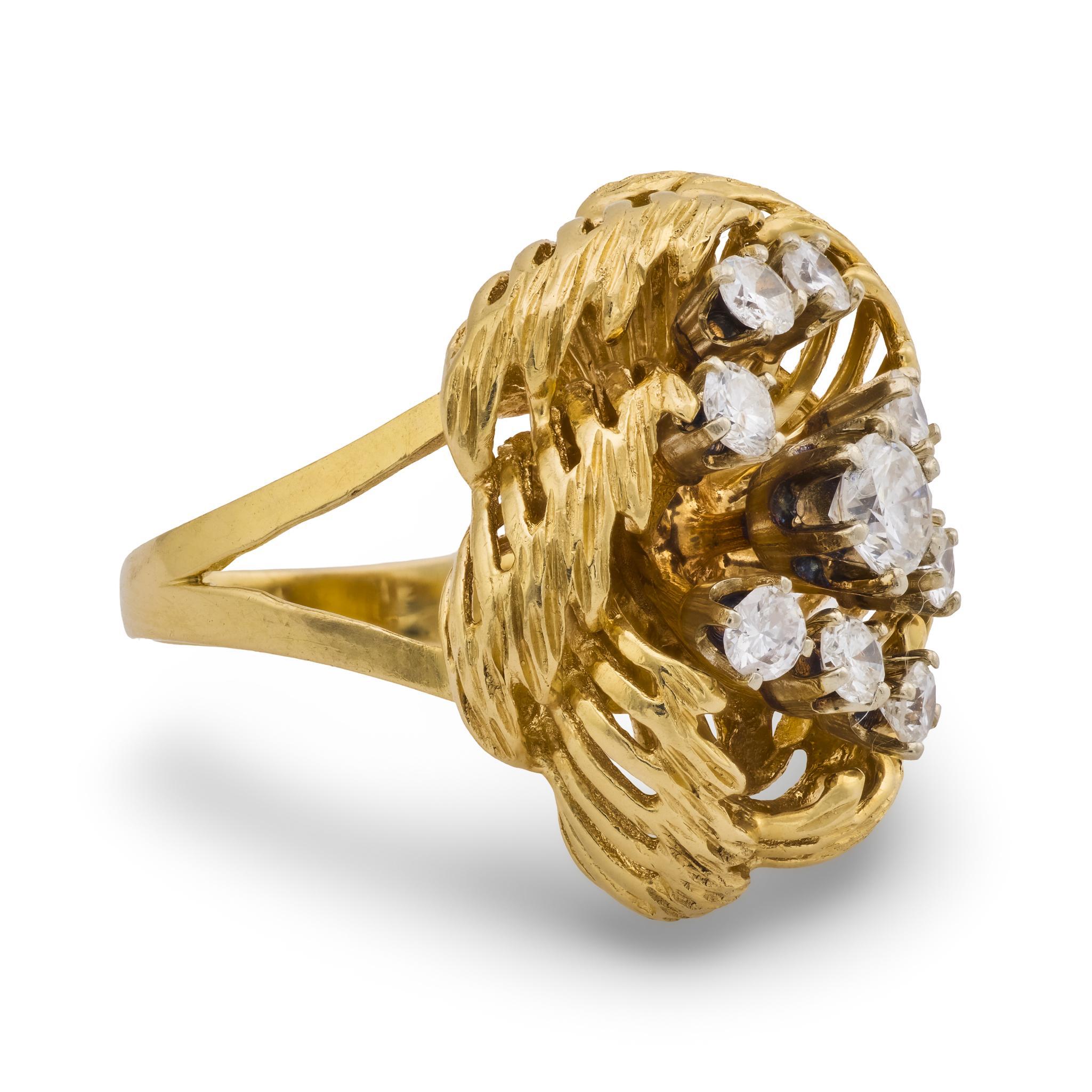 Bague de cocktail en or jaune 14k avec diamant du milieu du siècle Bon état - En vente à Beverly Hills, CA