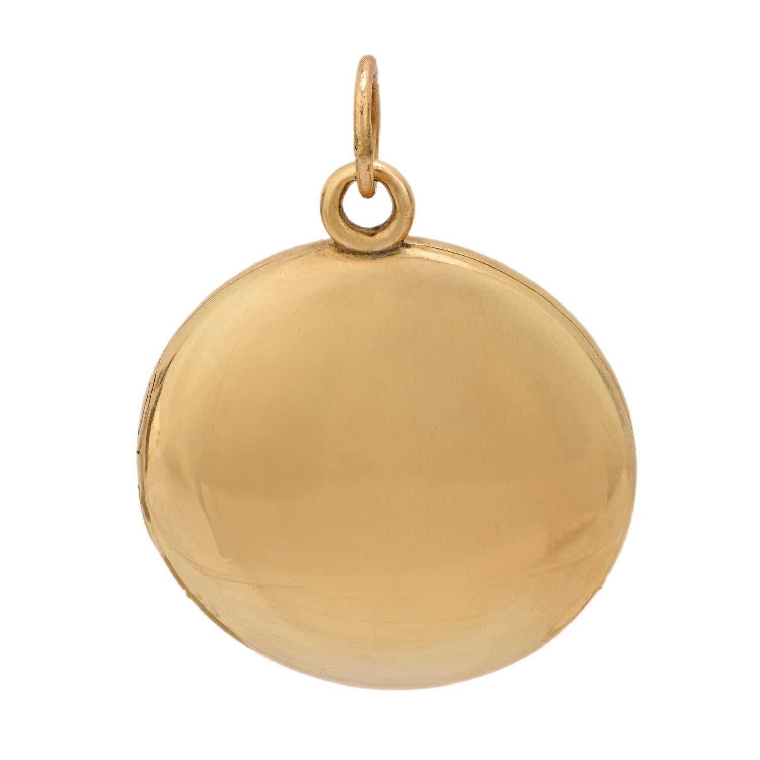 Pendentif médaillon du milieu du siècle en or jaune 14 carats avec diamants Bon état - En vente à Beverly Hills, CA