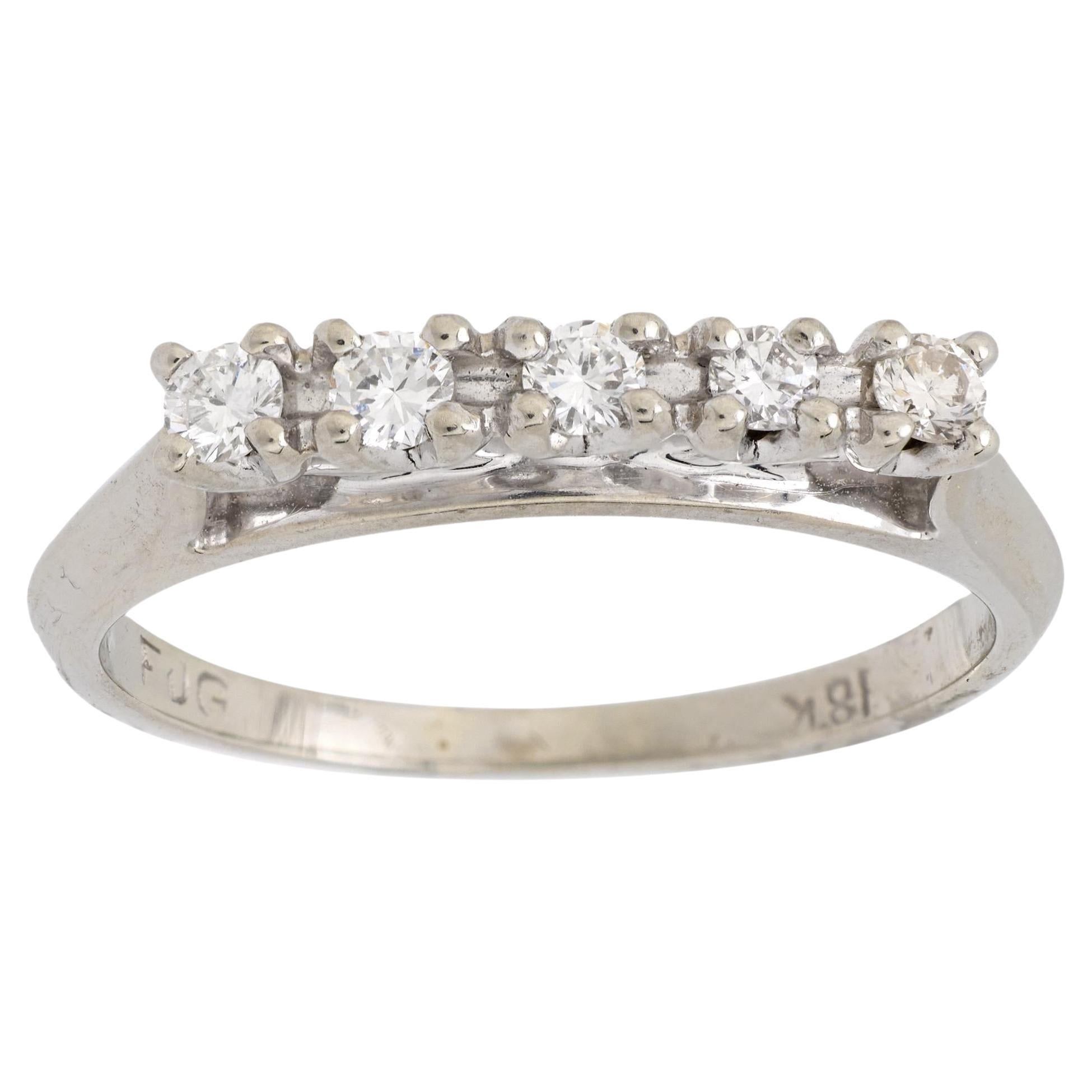 Bague d'éternité en or blanc 18k avec diamant Whiting