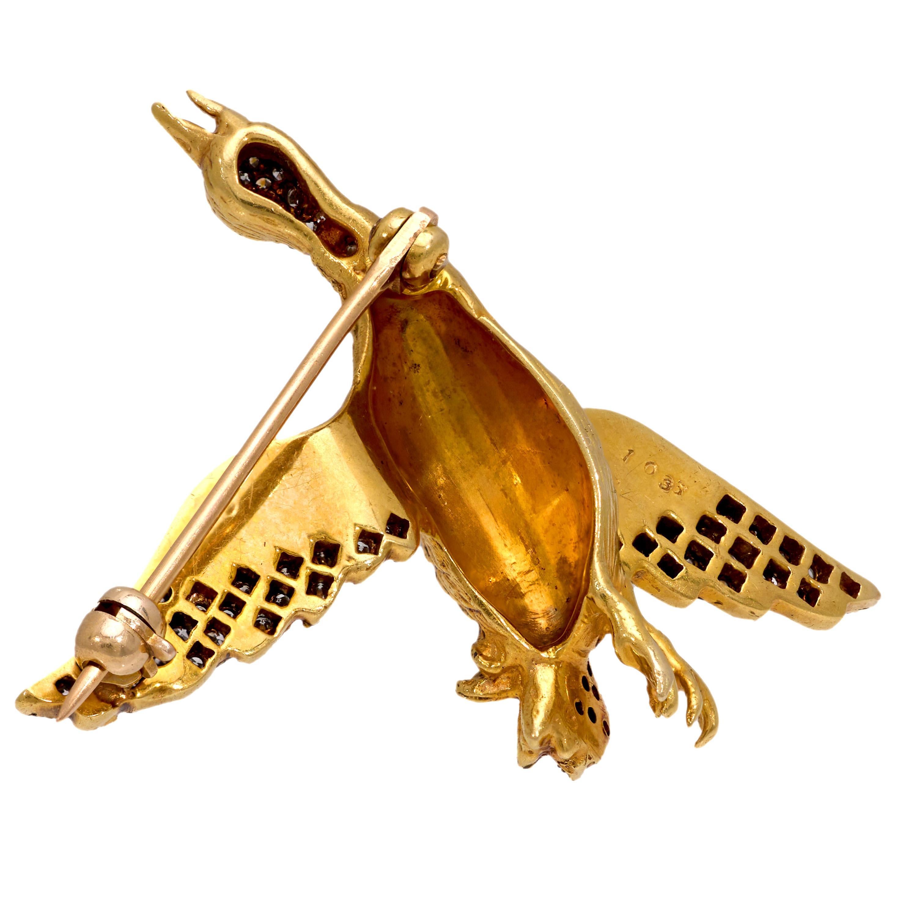 Mid Century diamond 18k yellow gold goose brooch In Good Condition For Sale In Beverly Hills, CA