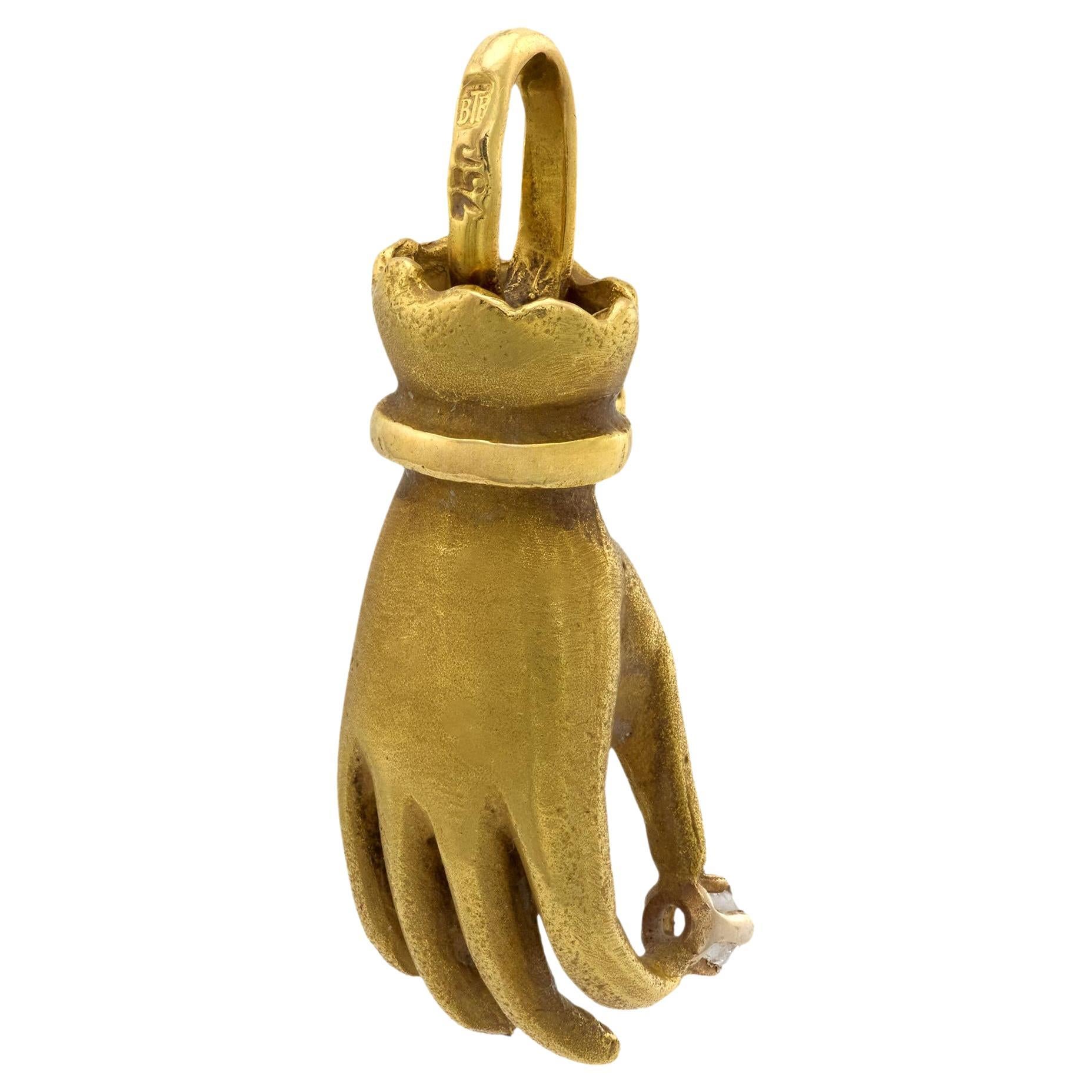 Mid Century diamond 18k yellow gold hand pendant For Sale
