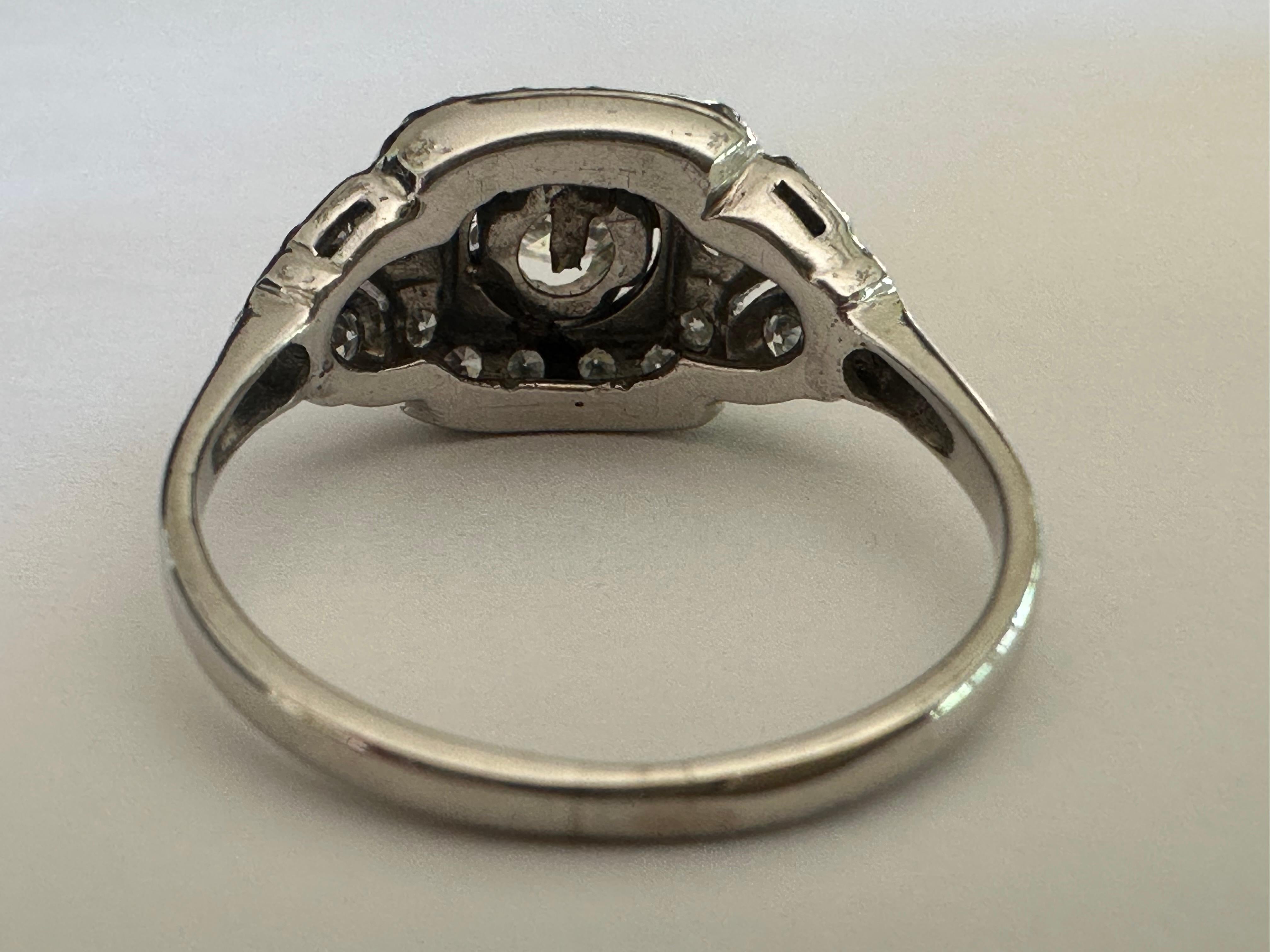Verlobungsring aus Diamant und Platin aus der Mitte des Jahrhunderts (Brillantschliff) im Angebot