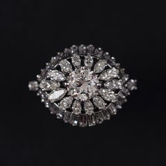 Anello da cocktail Ballerina di diamanti di metà secolo in platino anni '50-'60