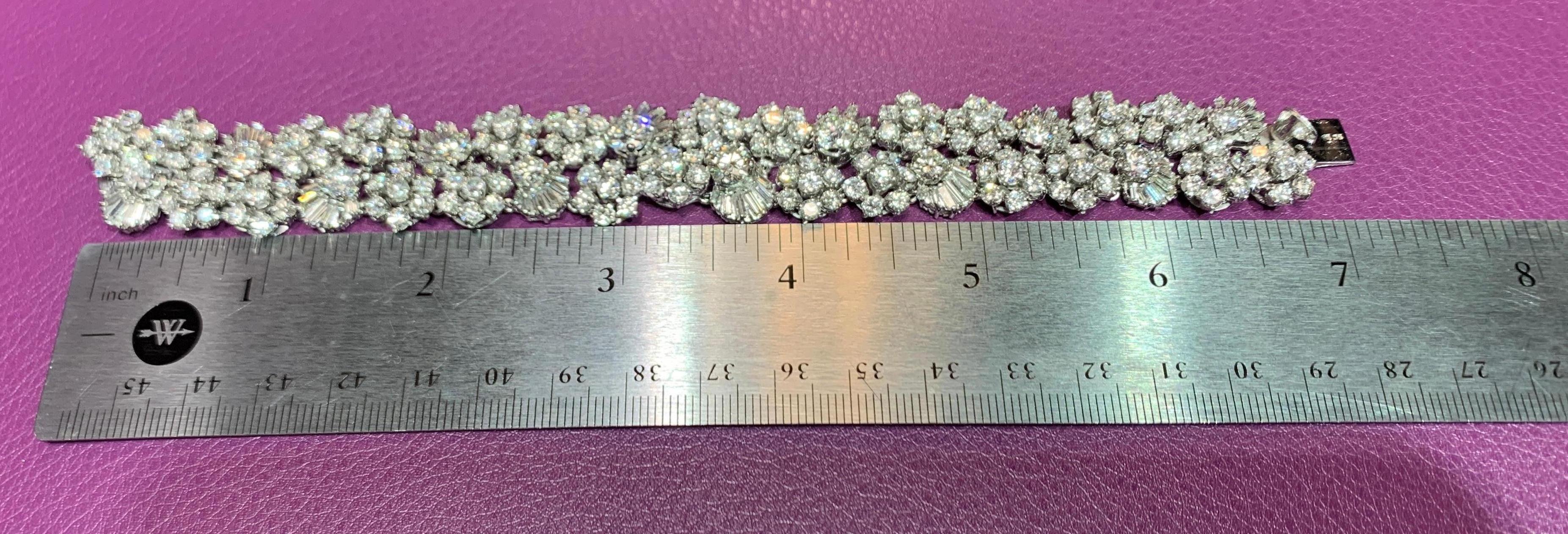 Bracelet de diamants du milieu du siècle dernier en vente 4