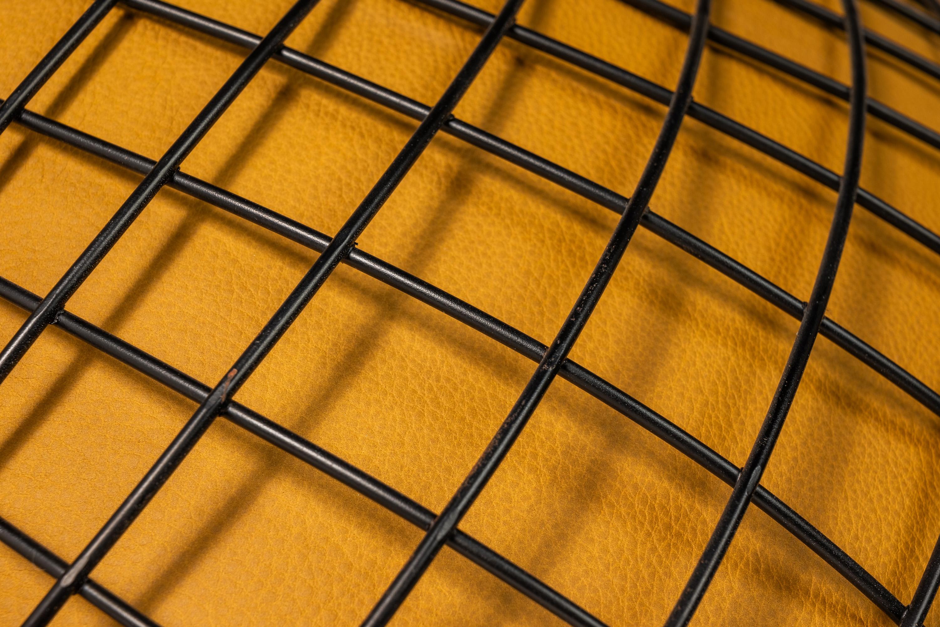 Mid-Century 'Diamond' Chair in Leather by Harry Bertoia for Knoll, USA, c. 1960s 6