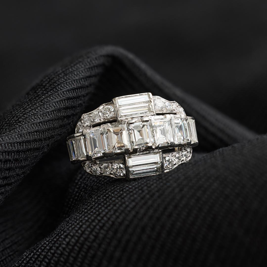 Femenino o masculino Anillo de diamantes de mediados de siglo en venta