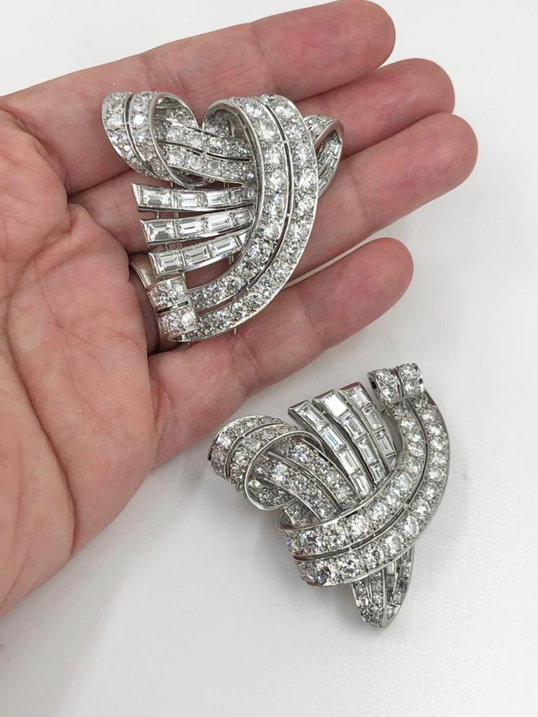 Diamond Platinum Mid-Century Double Clip Brooch Pair In Good Condition For Sale In New York, NY