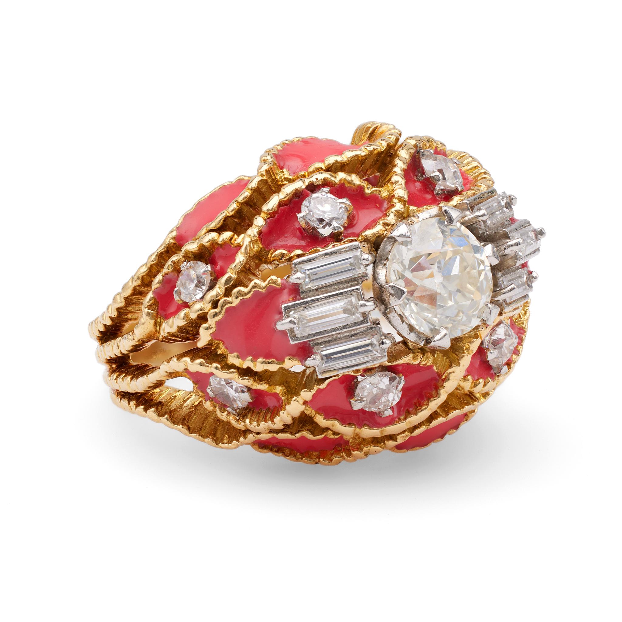 Mid-Century Diamond Enamel 18k Yellow Gold Dome Ring In Good Condition For Sale In Beverly Hills, CA