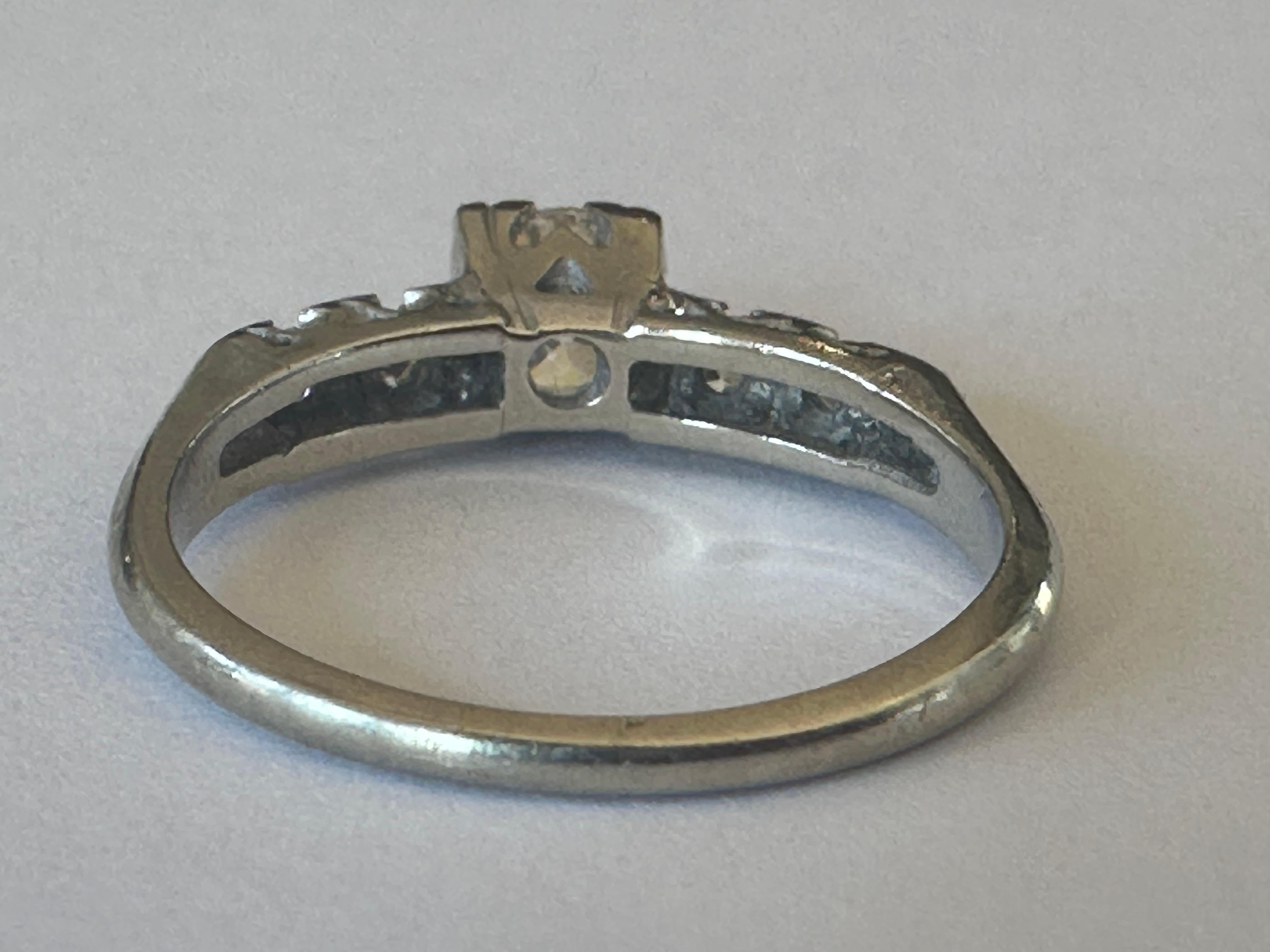 Mid-Century Diamond Engagement Ring  In Good Condition For Sale In Denver, CO