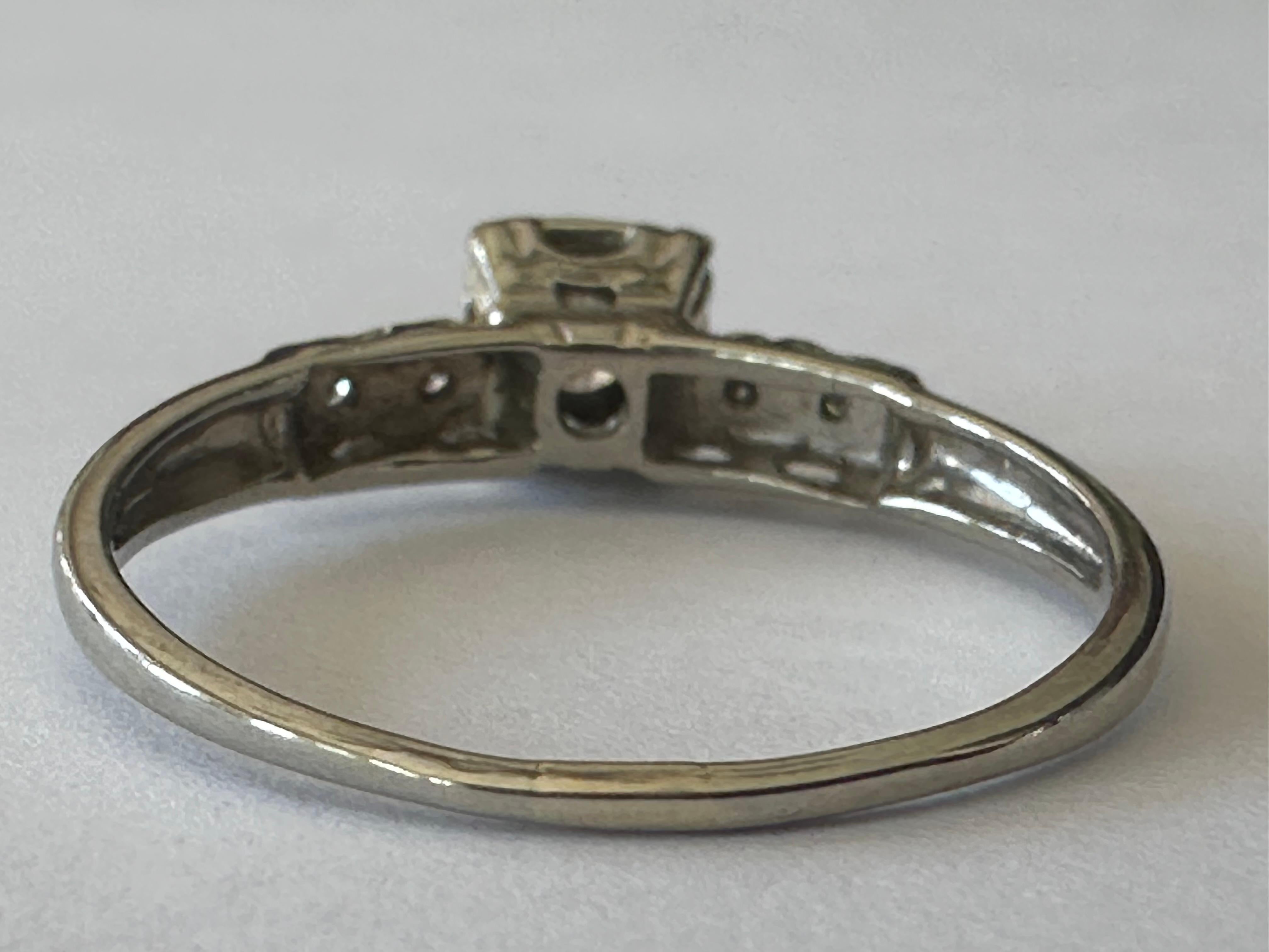 Diamant-Verlobungsring aus der Mitte des Jahrhunderts  im Zustand „Gut“ im Angebot in Denver, CO