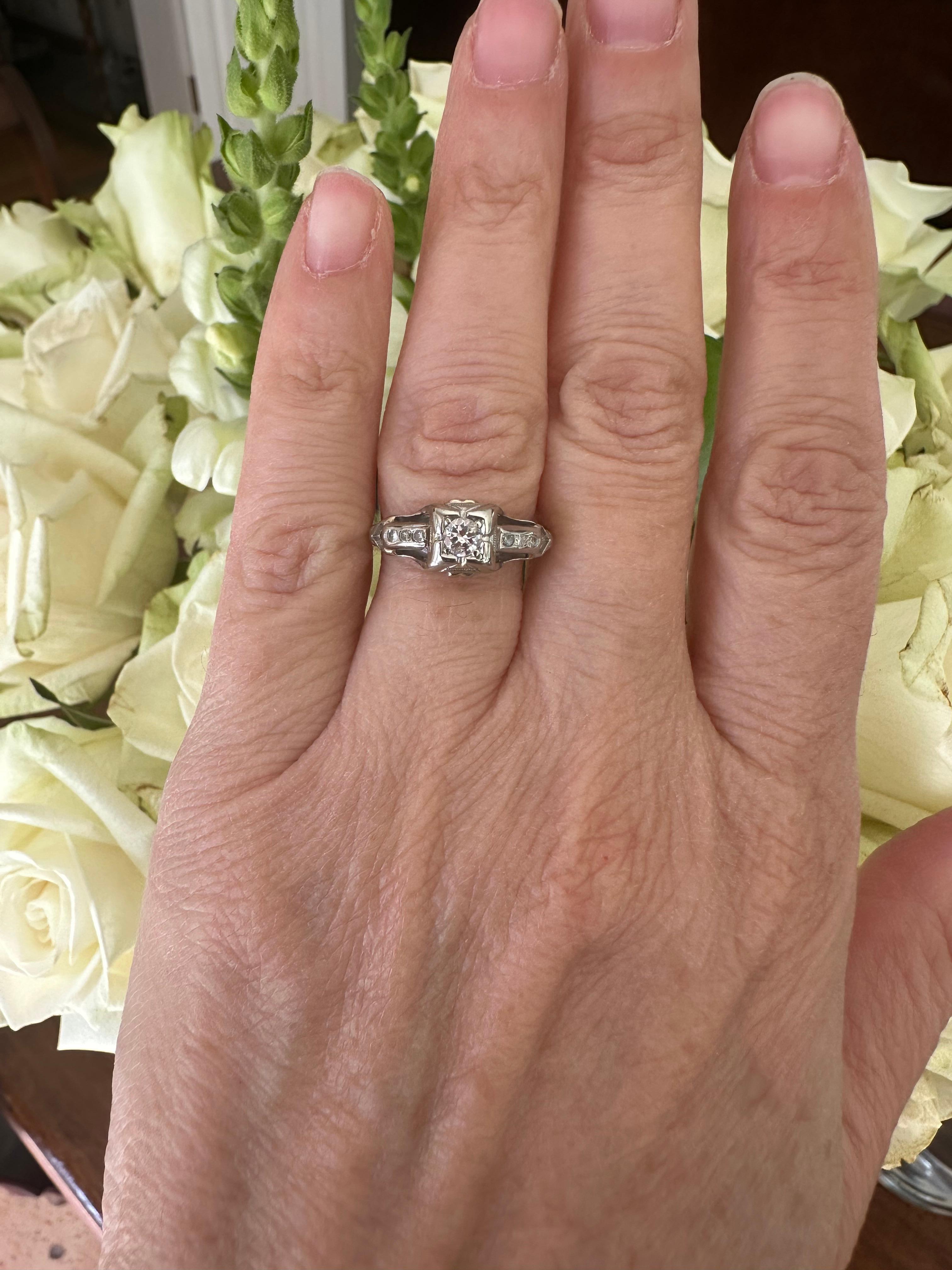 Anillo de compromiso de diamantes de mediados de siglo en venta 3