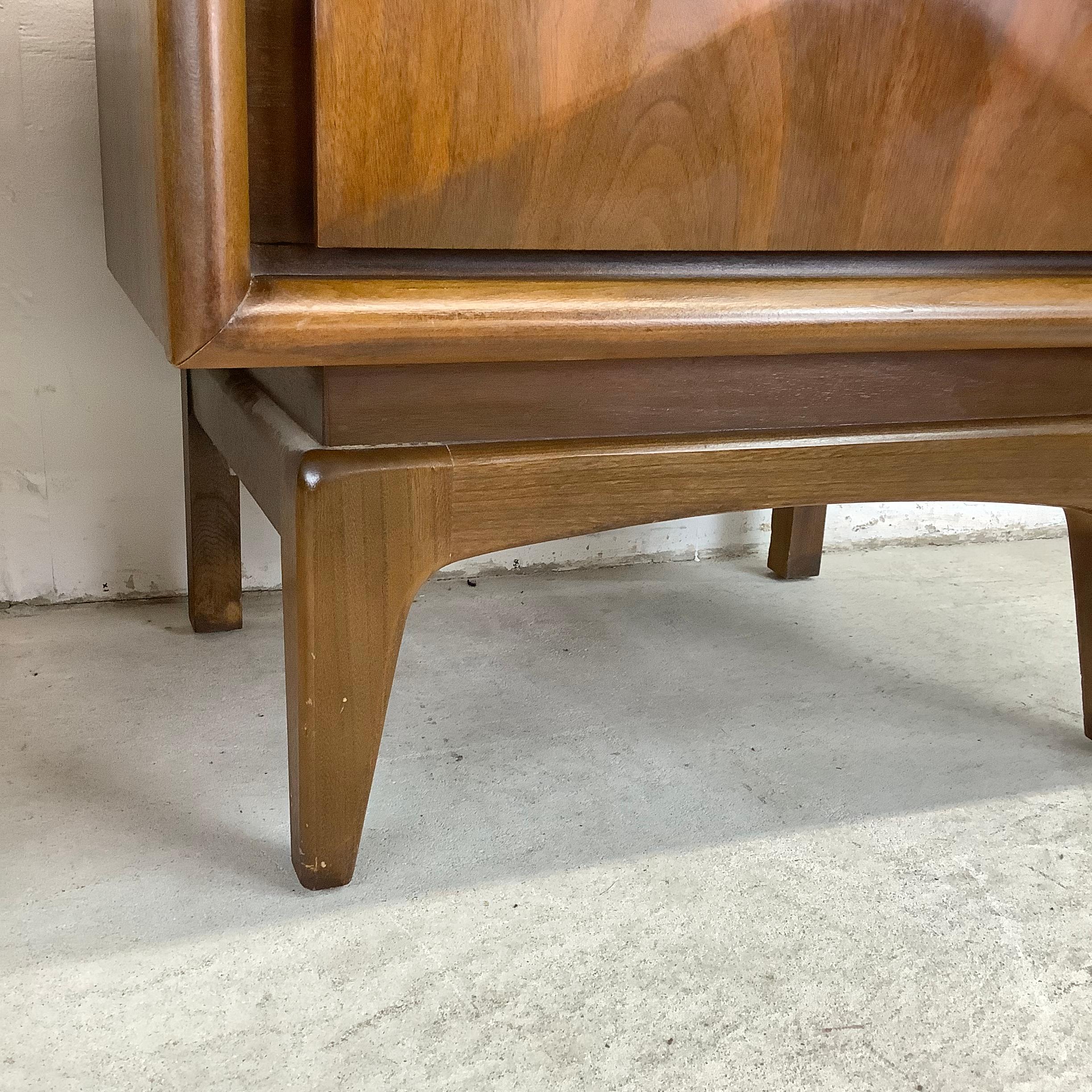 Mid-Century Diamond Front Nightstands by United Furniture 5