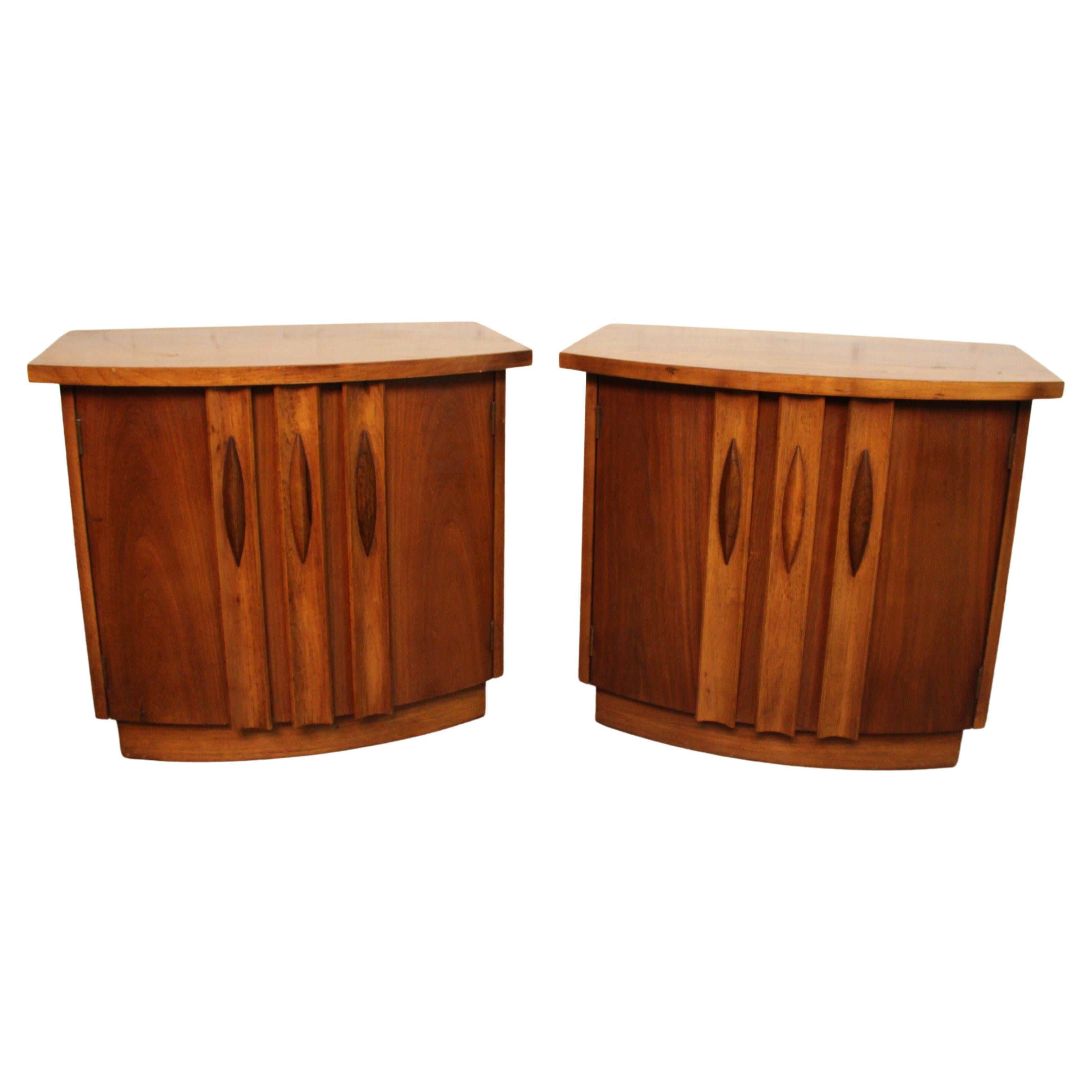 Mid-Century Diamond Nightstands by Thomasville Furniture For Sale