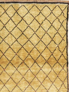 Contemporary Diamond Pattern Turkish Rug in Gold Mustard and Black